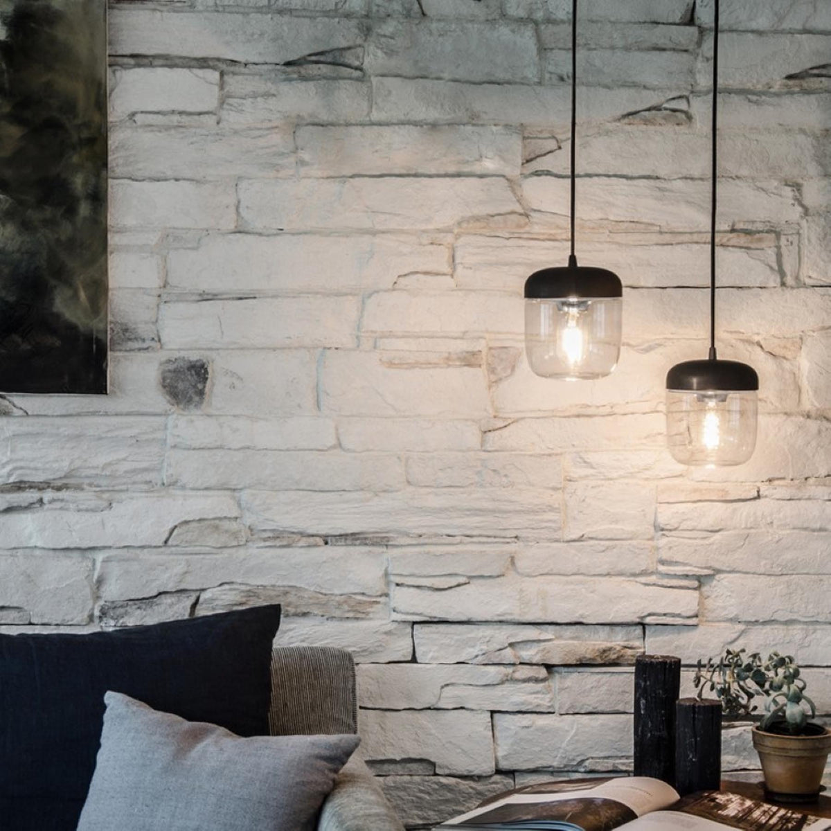 Acorn Lampenschirm in Black/Polished steel präsentiert im Onlineshop von KAQTU Design AG. Lampenschirm ist von Umage