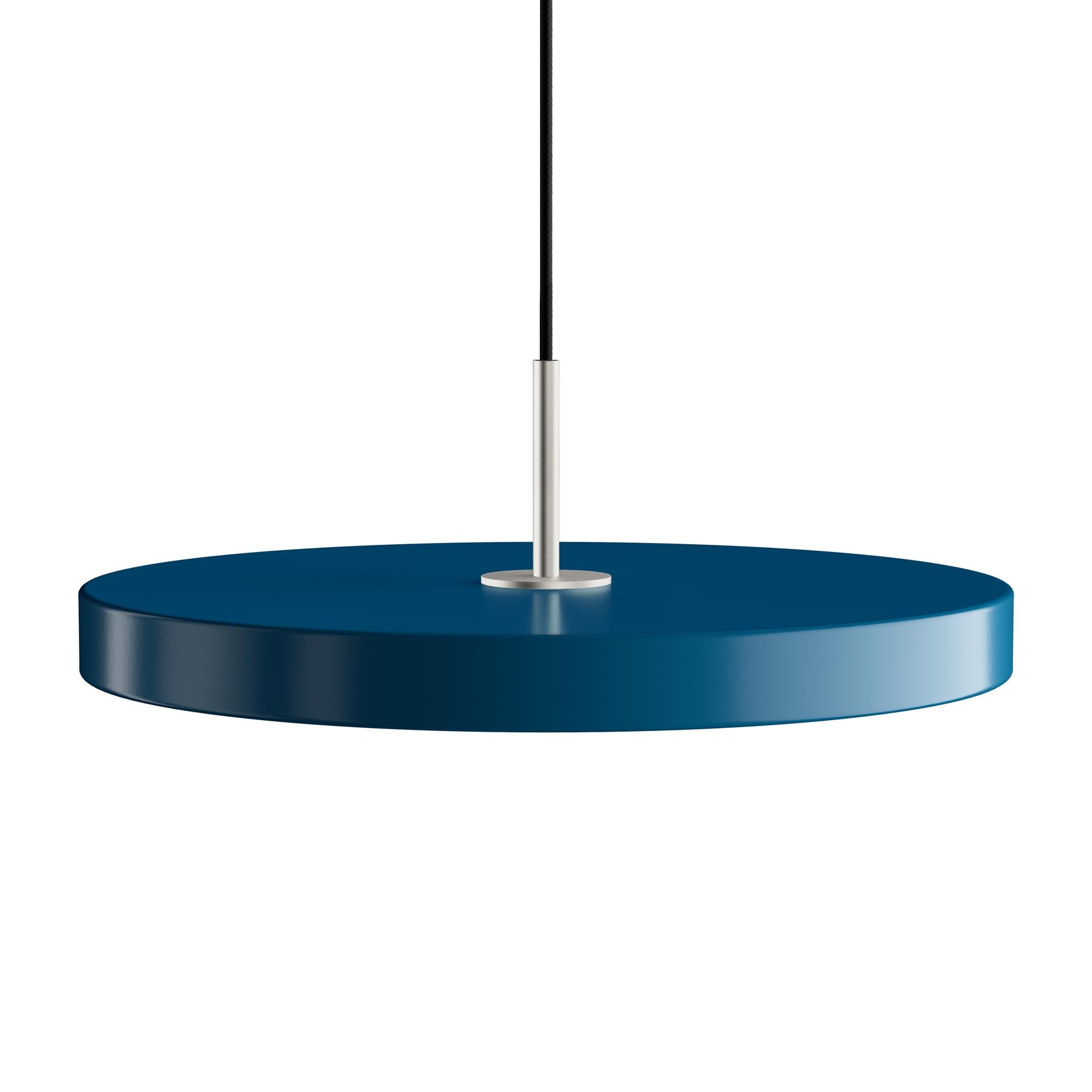 Stilvolle Asteria Medium Pendellampe in Petrol Blue, perfekt für moderne Innenräume und als Blickfang über Esstischen oder in Wohnbereichen.