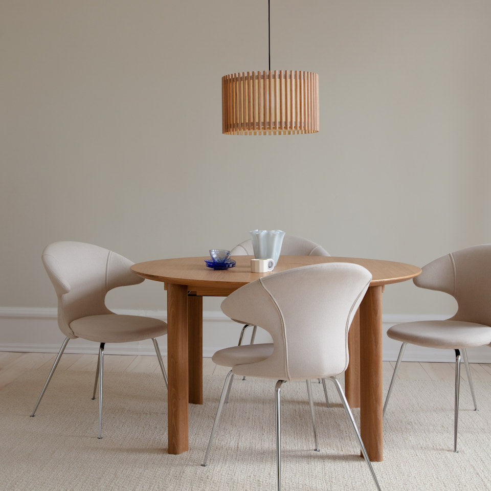 Komorebi Circle Lampenschirm in Oak präsentiert im Onlineshop von KAQTU Design AG. Pendelleuchte ist von Umage