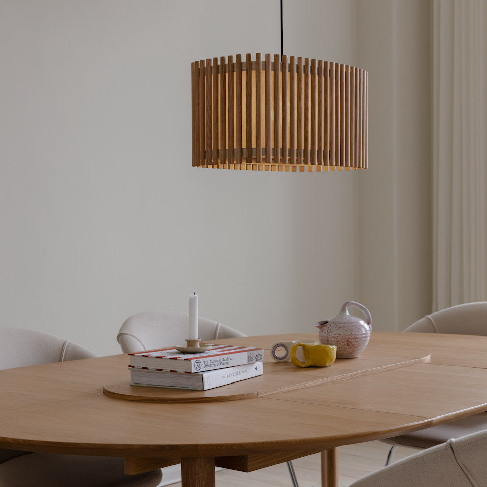 Komorebi Rectuangular Lampenschirm in Oak präsentiert im Onlineshop von KAQTU Design AG. Pendelleuchte ist von Umage