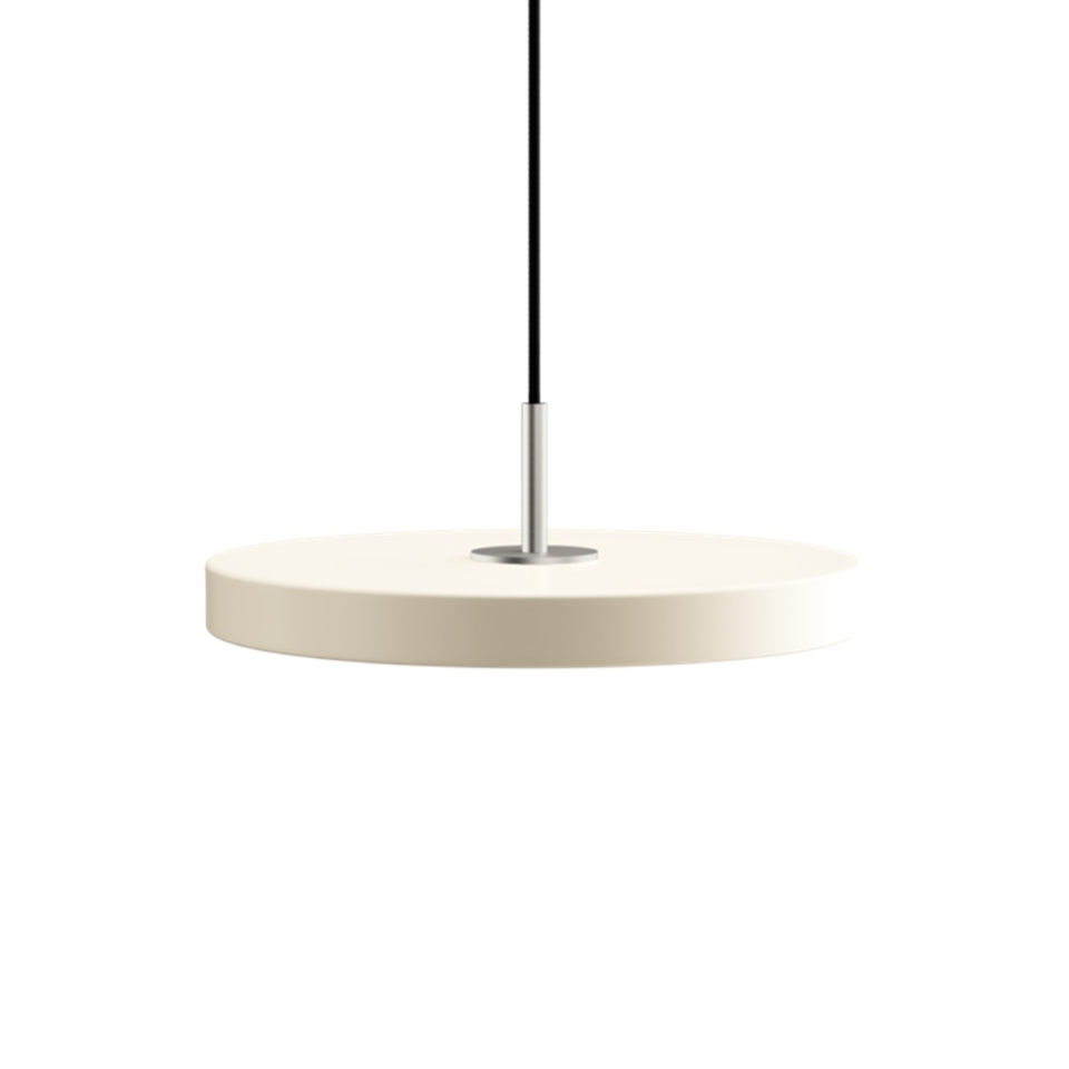 Asteria Plus Medium Pendellampe in Pearl White präsentiert im Onlineshop von KAQTU Design AG. Pendelleuchte ist von Umage