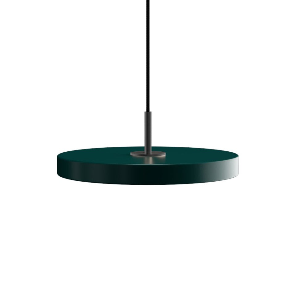 Moderne Asteria Plus Mini Pendellampe von Umage, perfekt für kreative Lichtgestaltung und zeitgemäße Wohnambiente.