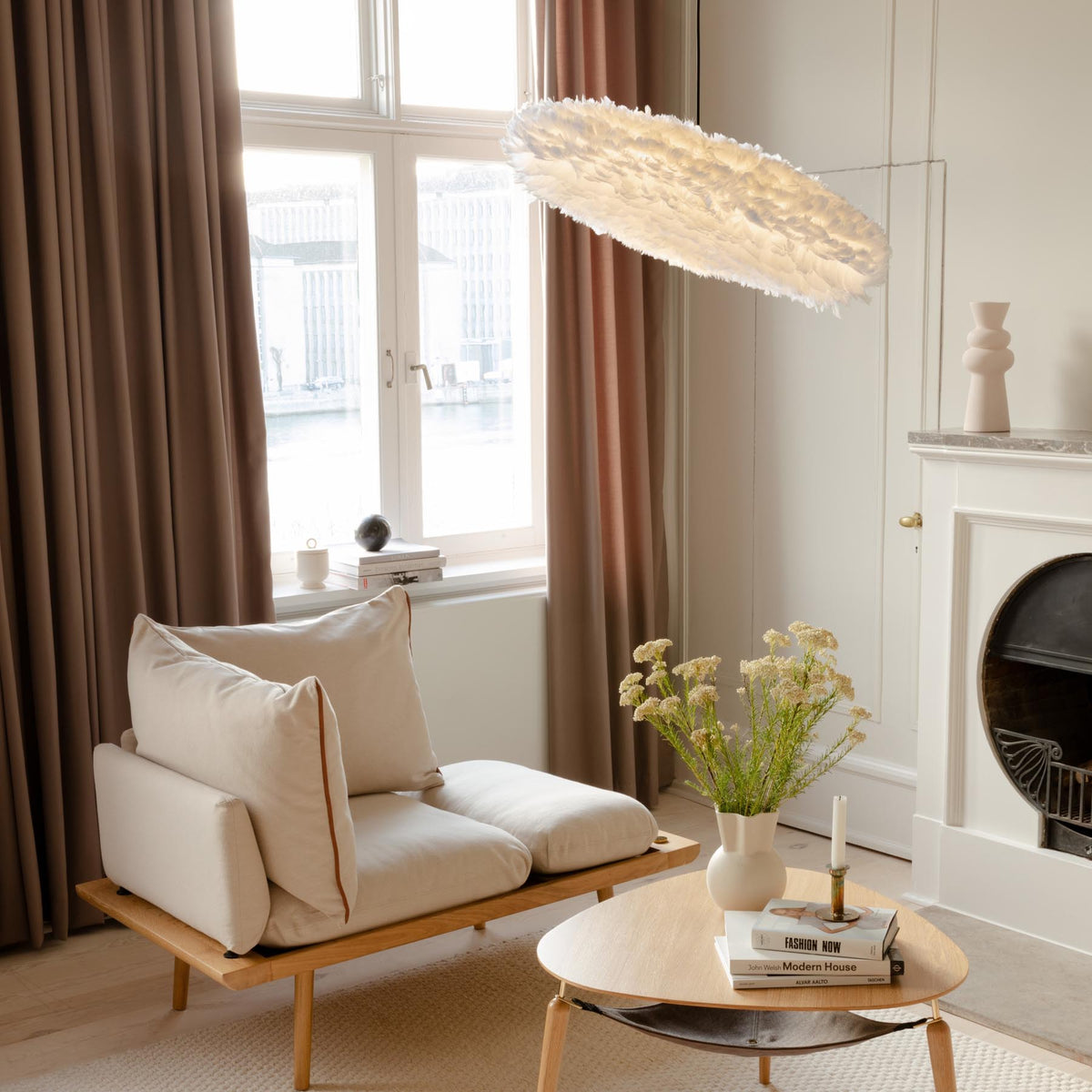 Eos Esther in White präsentiert im Onlineshop von KAQTU Design AG. Pendelleuchte ist von Umage