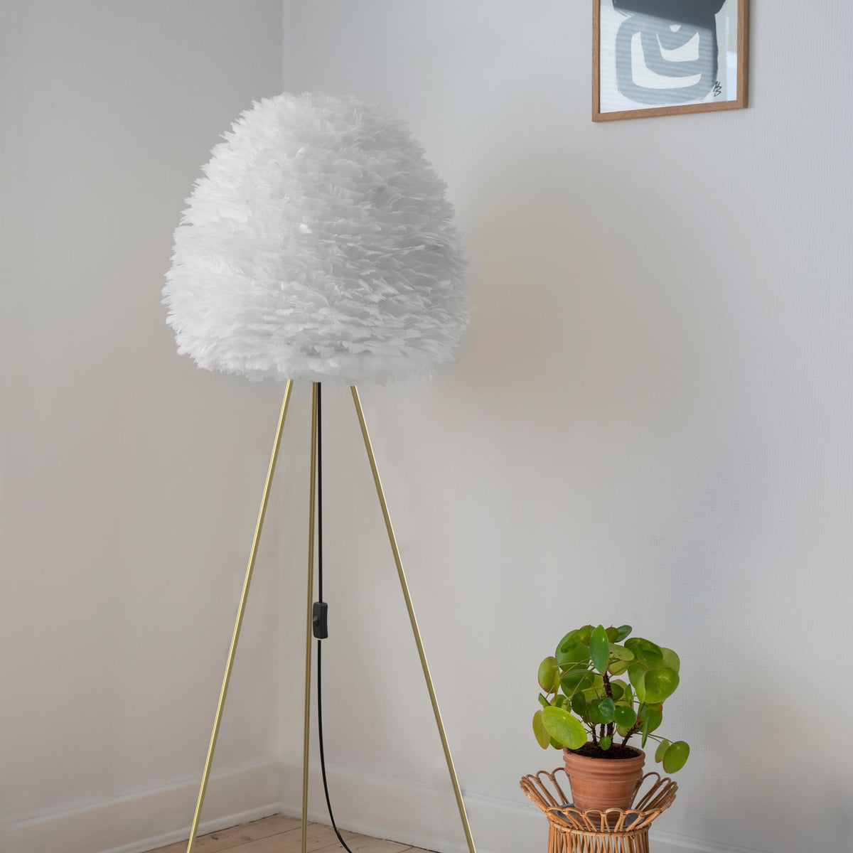 Eos Evia in White präsentiert im Onlineshop von KAQTU Design AG. Pendelleuchte ist von Umage