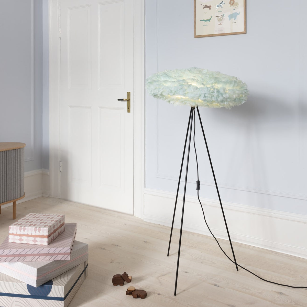 Eos Esther in Light Blue präsentiert im Onlineshop von KAQTU Design AG. Pendelleuchte ist von Umage