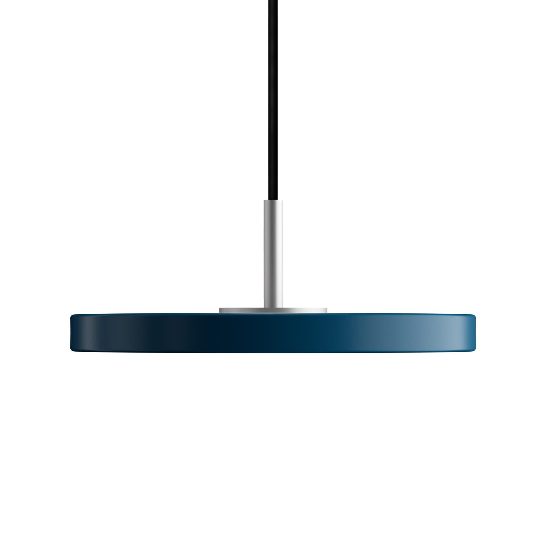 Stilvolle Asteria Micro Pendelleuchte in Petrol Blue, perfekt für moderne Innenräume und kreative Lichtgestaltung.