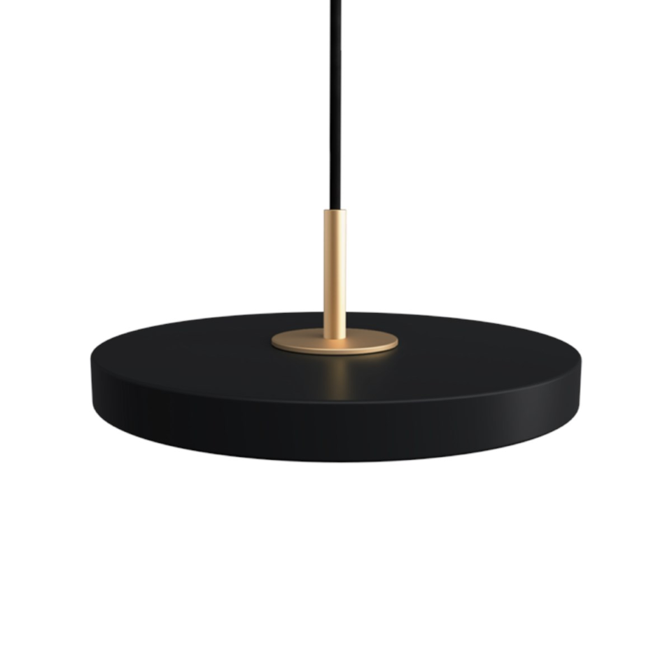 Asteria Micro Pendelleuchte in Black präsentiert im Onlineshop von KAQTU Design AG. Pendelleuchte ist von Umage