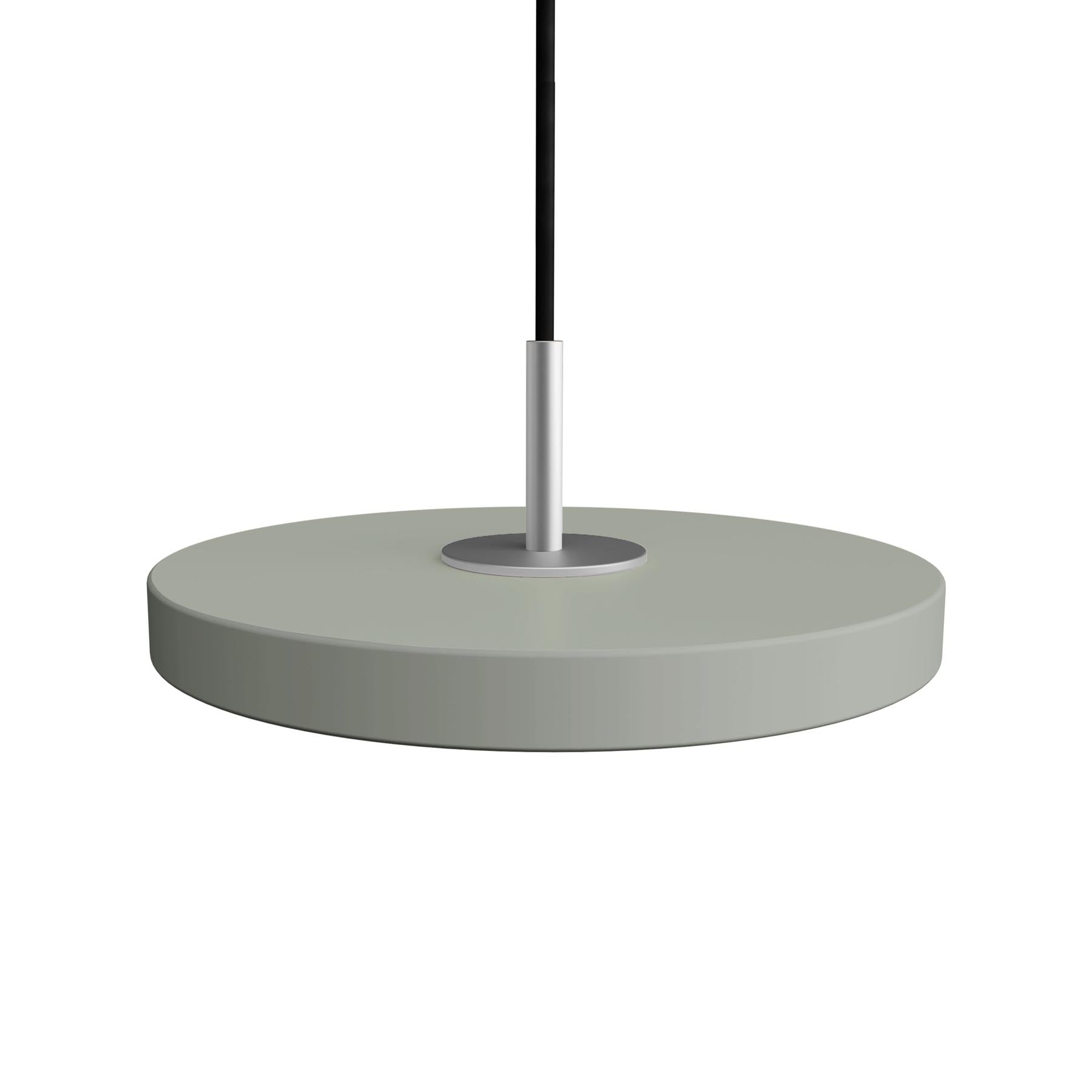 Elegante Asteria Micro Pendelleuchte in Olivgrün, ideal für zeitgemäße Innenräume und schafft eine gemütliche Atmosphäre.