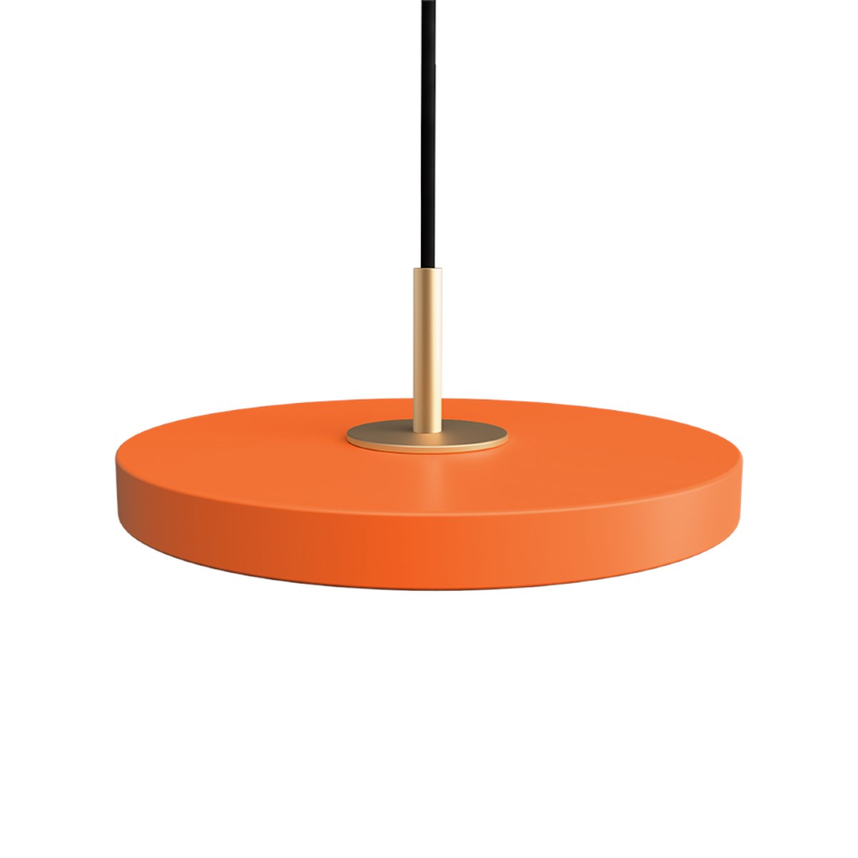Asteria Micro Pendelleuchte in Nuance Orange präsentiert im Onlineshop von KAQTU Design AG. Pendelleuchte ist von Umage