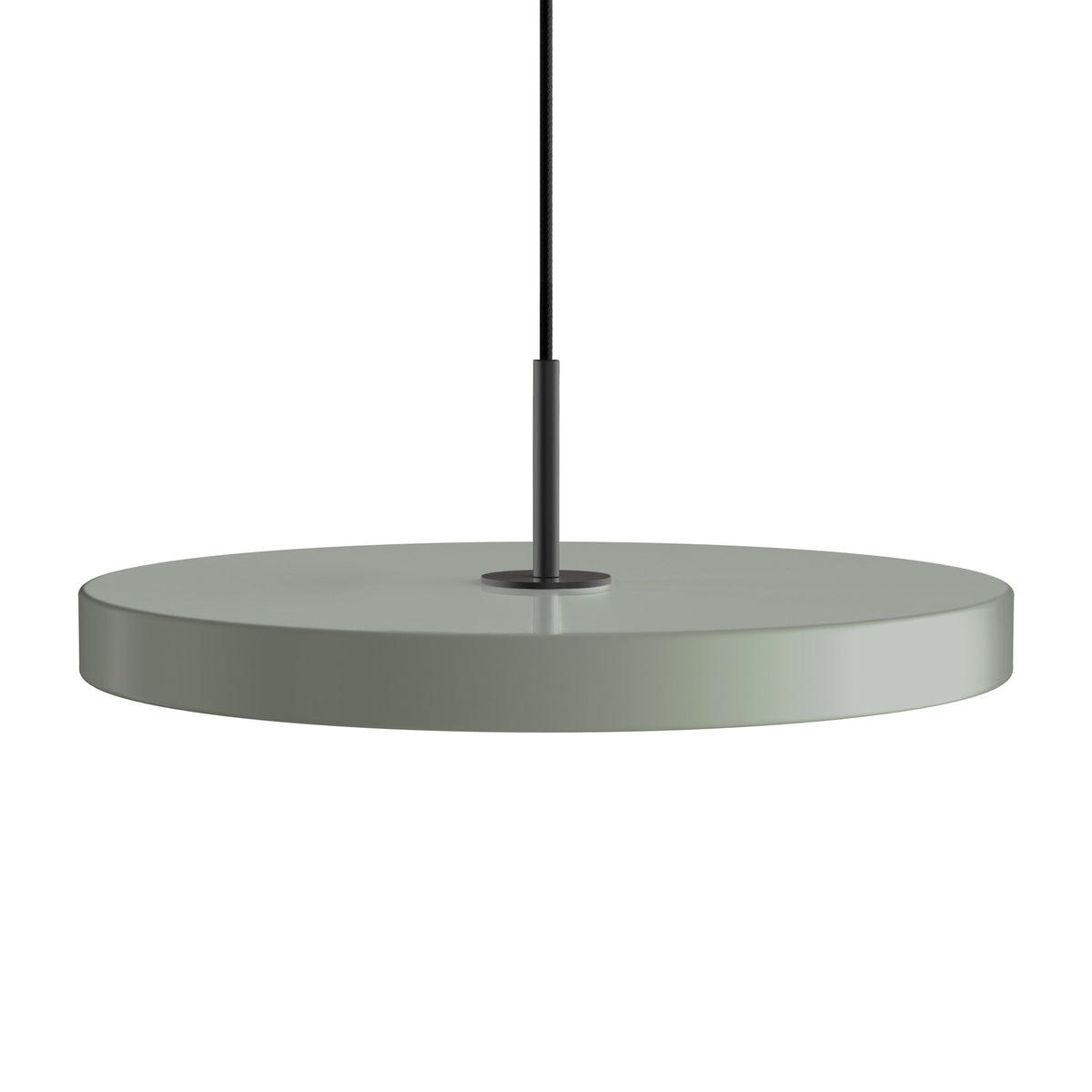 Asteria Plus Medium Pendellampe in Nuance Olive präsentiert im Onlineshop von KAQTU Design AG. Pendelleuchte ist von Umage