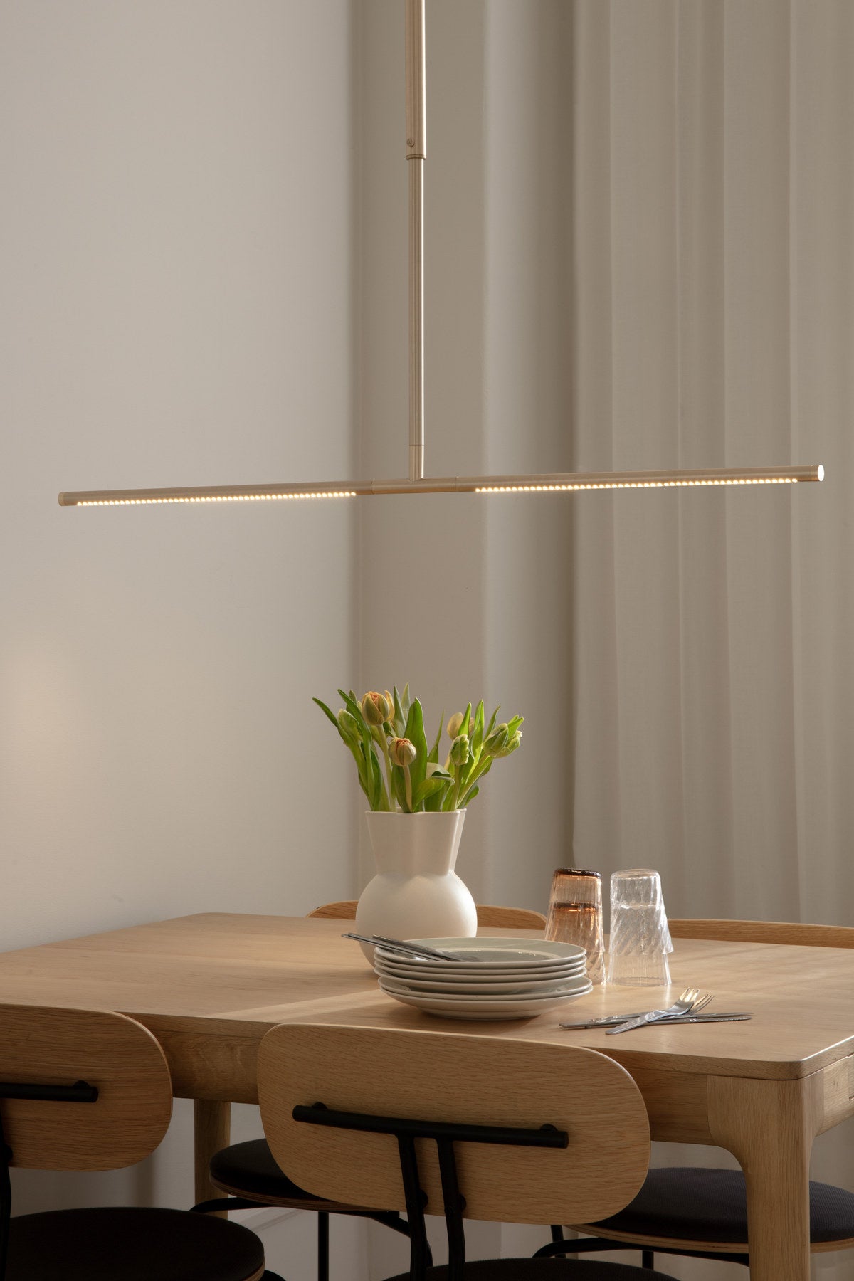 Omni Ceiling Pendellampe in Brass präsentiert im Onlineshop von KAQTU Design AG. Deckenleuchte ist von Umage