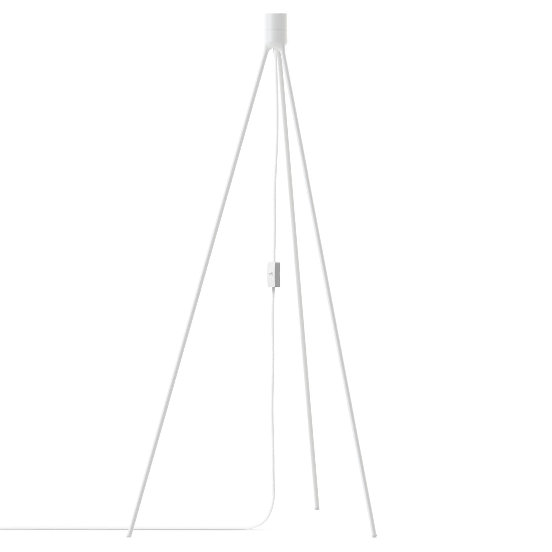 Tripod 3m Kabel in White präsentiert im Onlineshop von KAQTU Design AG. Lampenständer ist von Umage