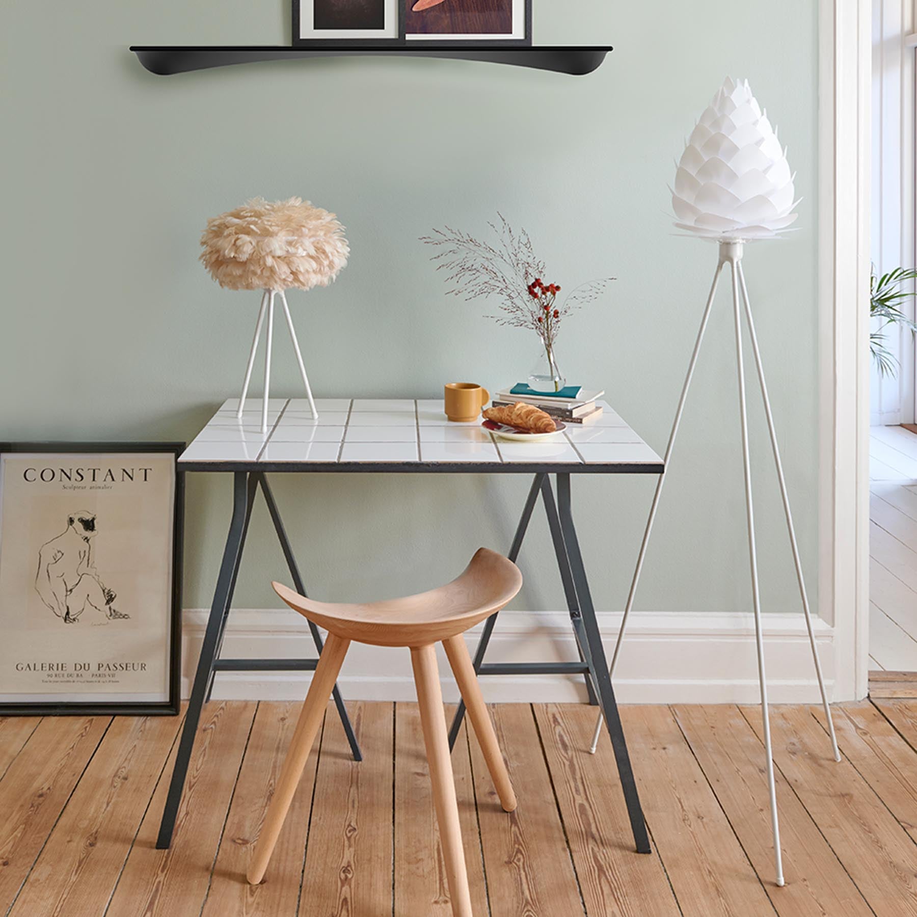 Eleganter Umage Lampenständer mit 3m Kabel in Weiß, ideal für stilvolle Beleuchtung in jedem Raum.