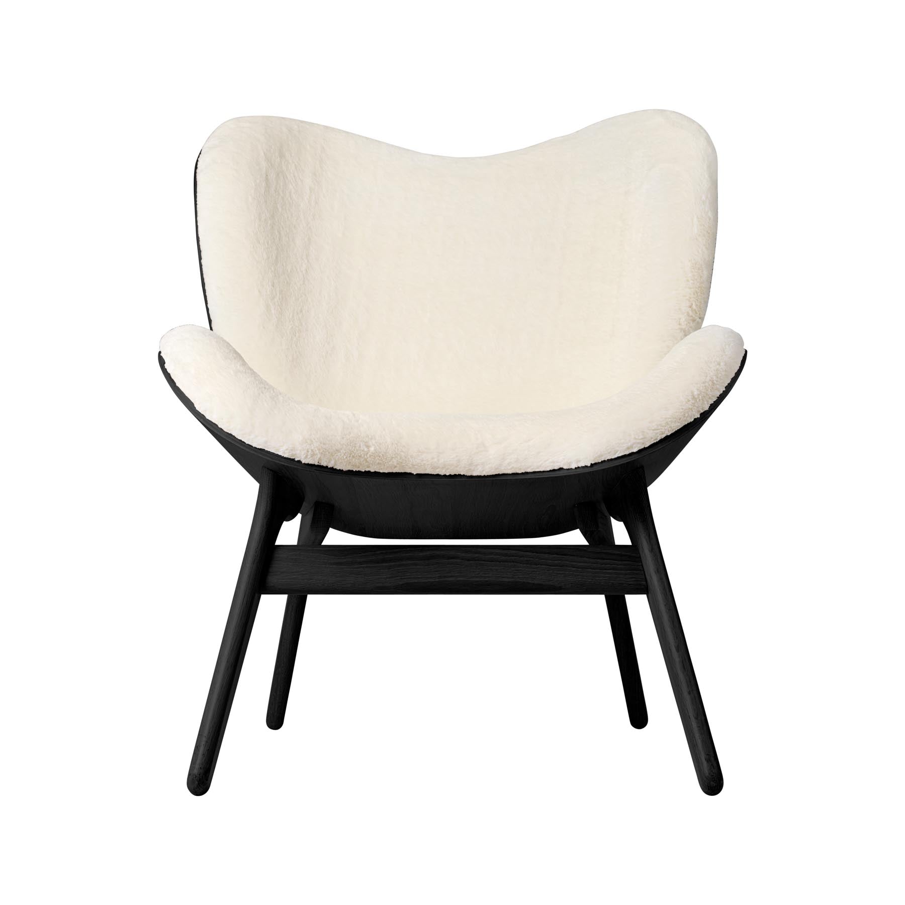 Eleganter Low Sessel in Teddy White von Umage, ideal für entspannte Gespräche und als stilvolles Highlight in Ihrer Einrichtung.