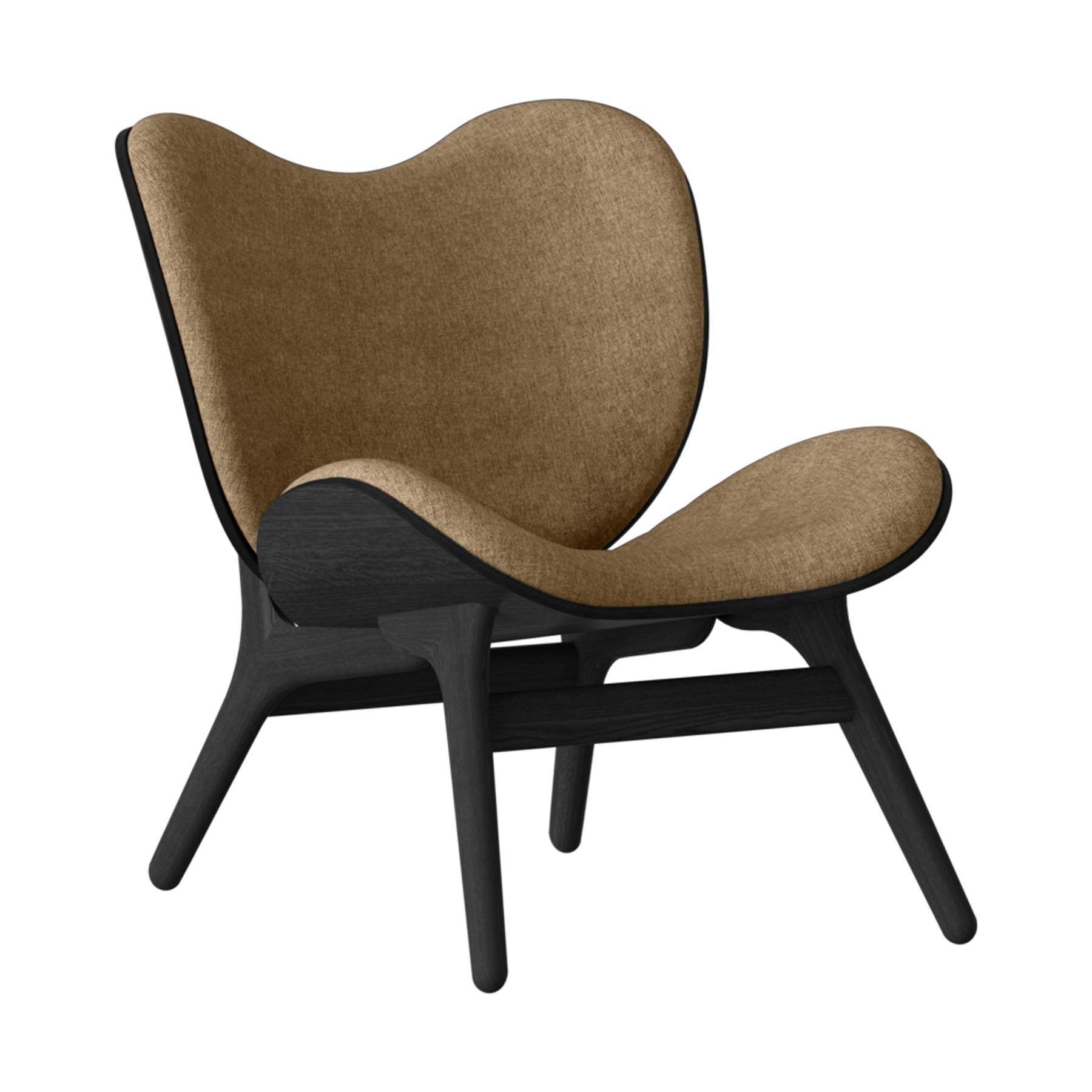 Stylischer A Conversation Piece Low Sessel von Umage in warmem Sugar Brown, perfekt für entspannte Momente und modernes Wohndesign.