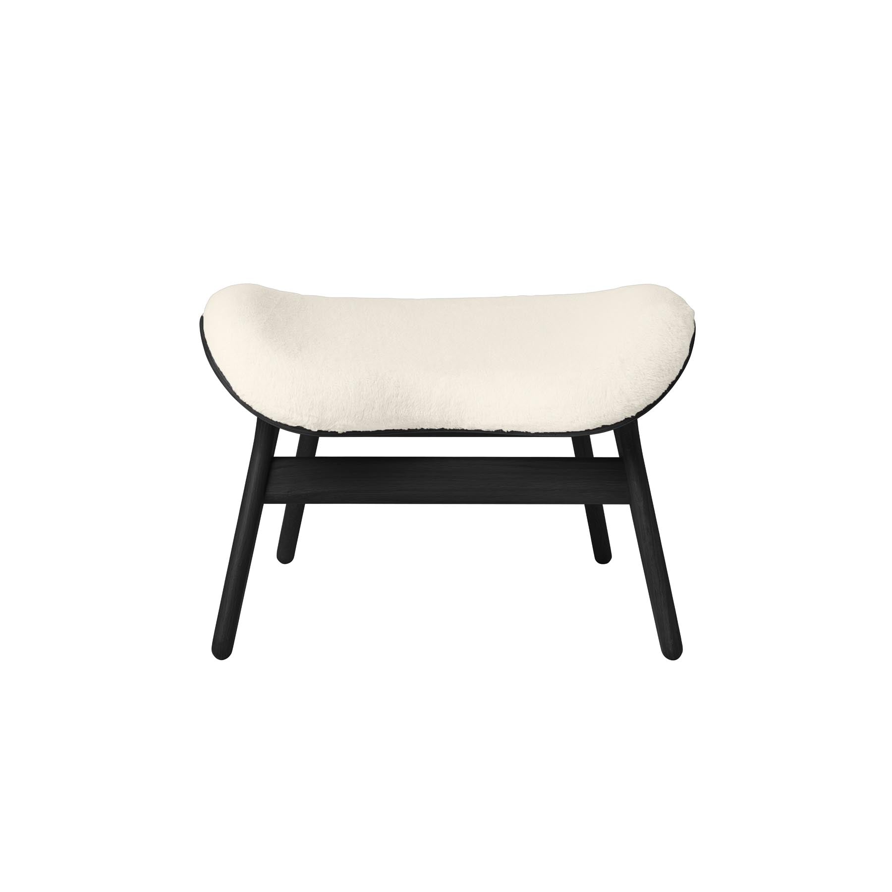 Eleganter Ottoman in Teddy White von Umage, perfekt für entspannte Gespräche und als stilvolles Highlight in Ihrem Zuhause.