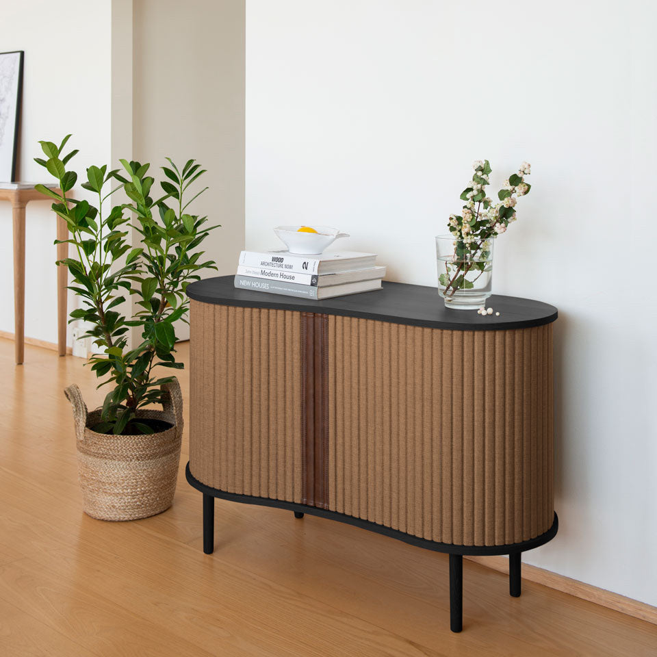Audacious Kommode in Sugar Brown präsentiert im Onlineshop von KAQTU Design AG. Kommode ist von Umage