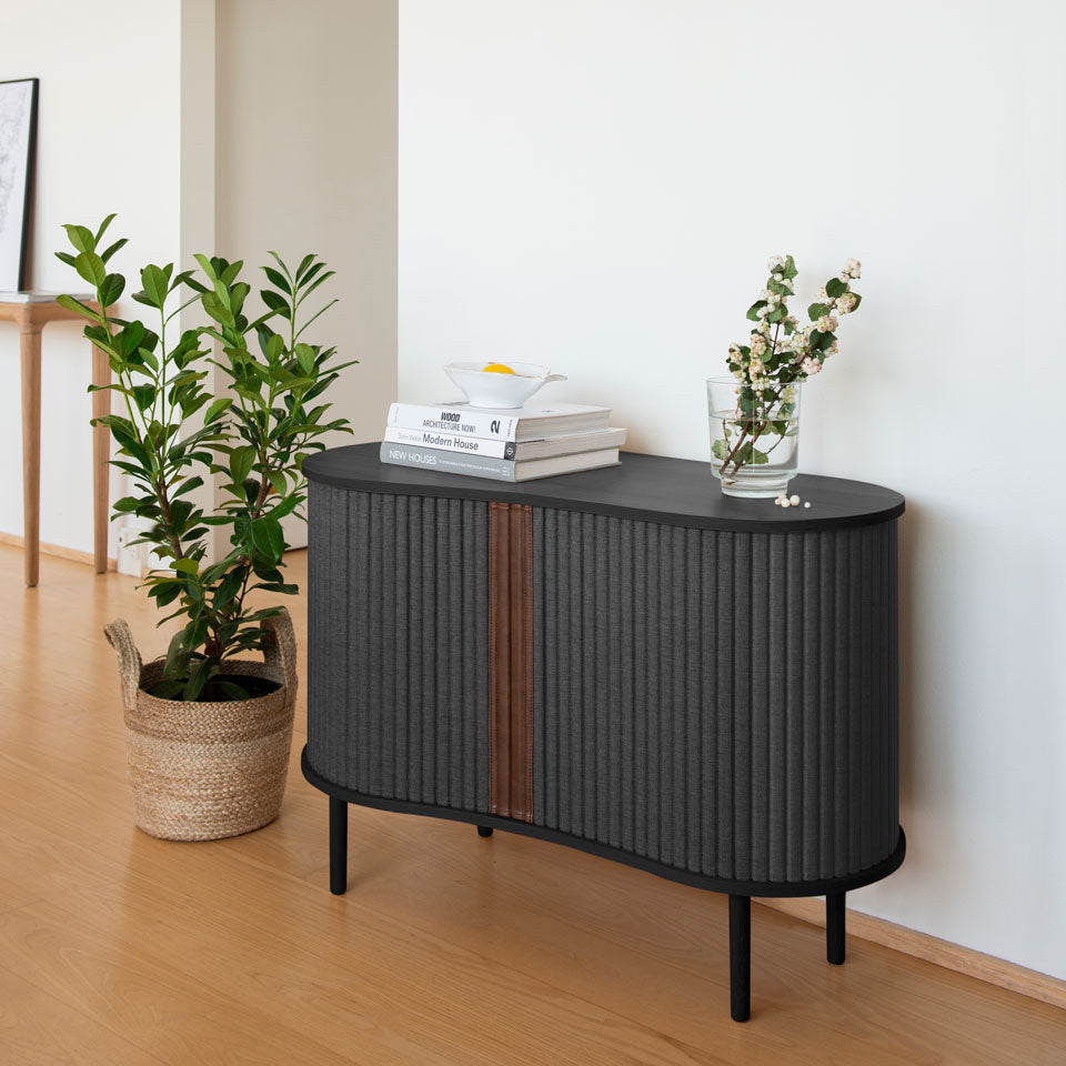 Audacious Kommode in Shadow präsentiert im Onlineshop von KAQTU Design AG. Kommode ist von Umage