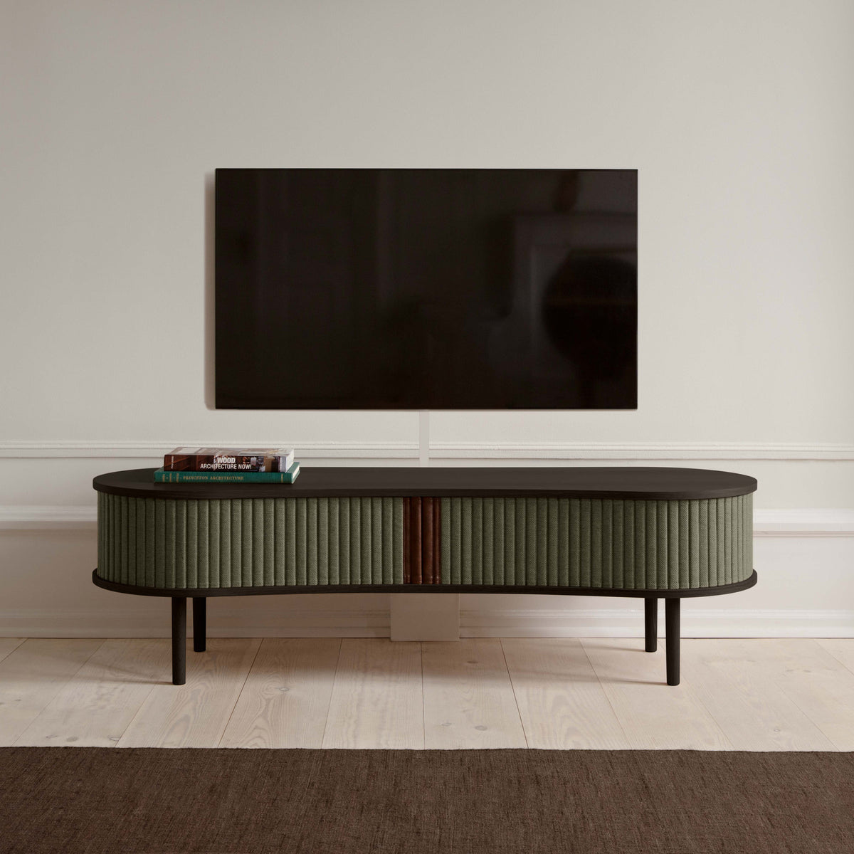 Audacious TV Bank in Morning Meadows präsentiert im Onlineshop von KAQTU Design AG. TV-Möbel ist von Umage