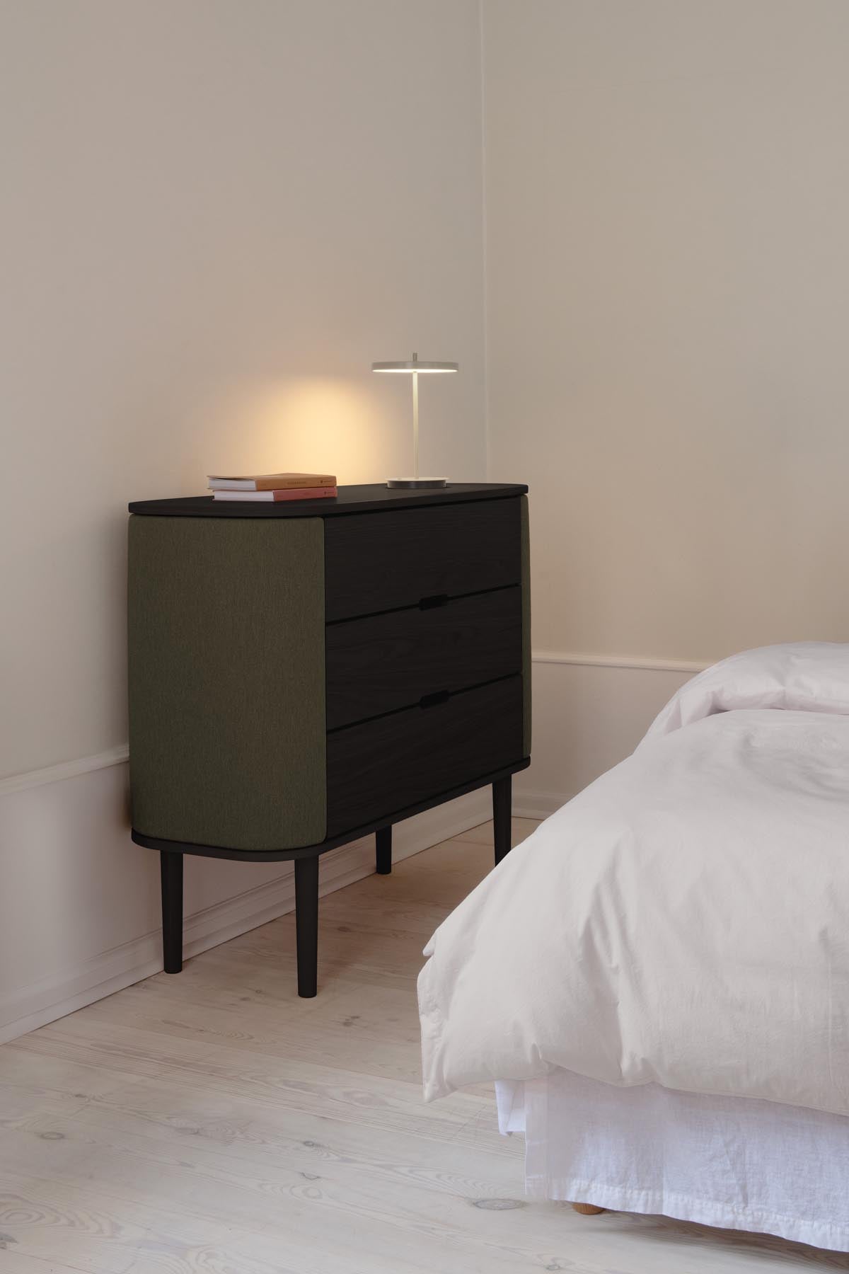 Treasures Dresser in Morning Meadows präsentiert im Onlineshop von KAQTU Design AG. Kommode ist von Umage