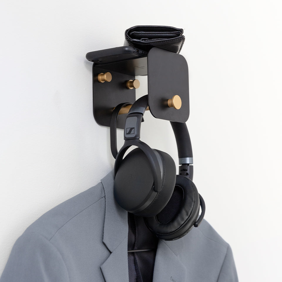 Stylischer Hang In There Kleiderhaken in Schwarz von Umage, ideal für moderne Wohnräume und funktionale Aufbewahrung.