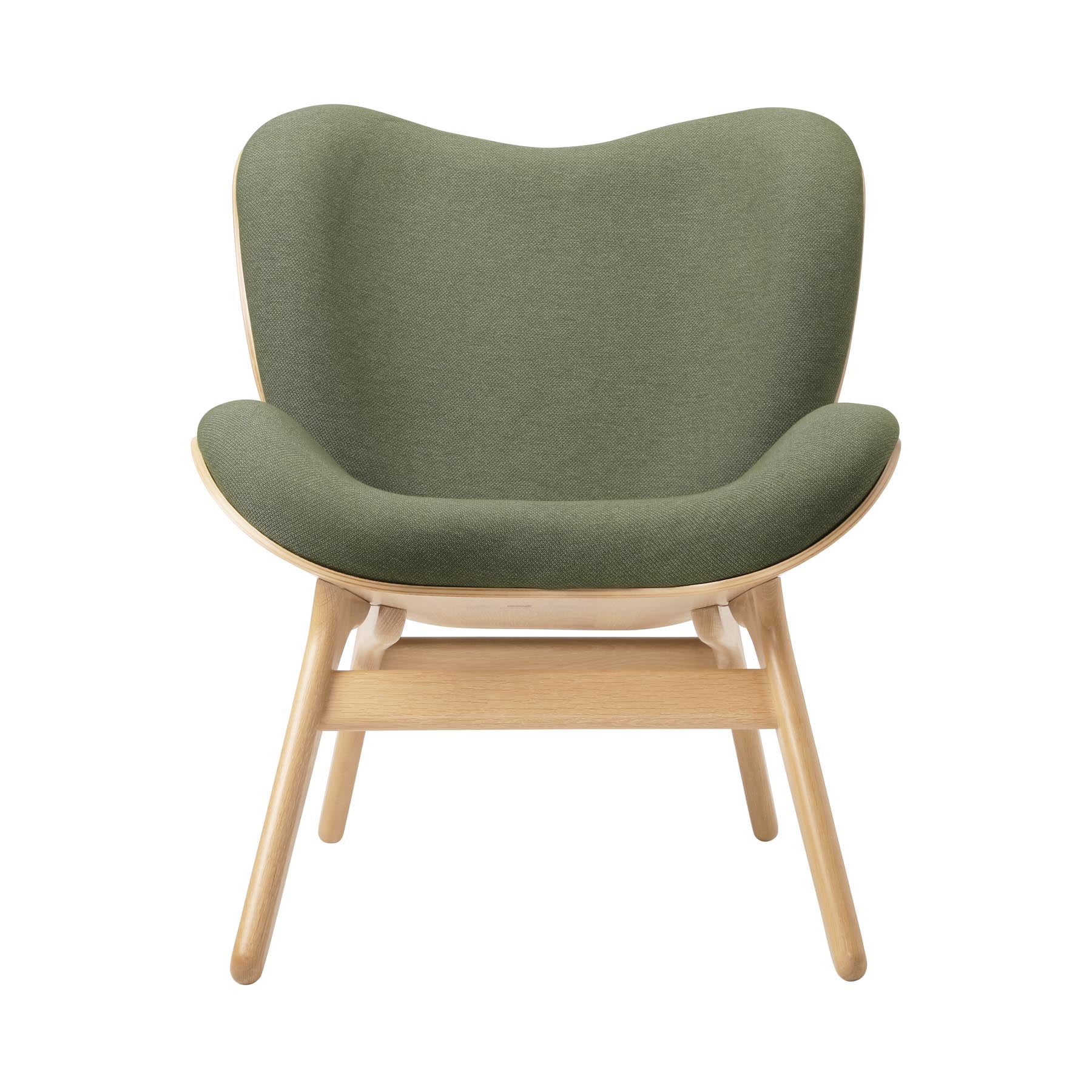 Eleganter Low Sessel von Umage, ideal für stilvolle Wohnräume, vereint modernes Design mit behaglicher Sitzgelegenheit.