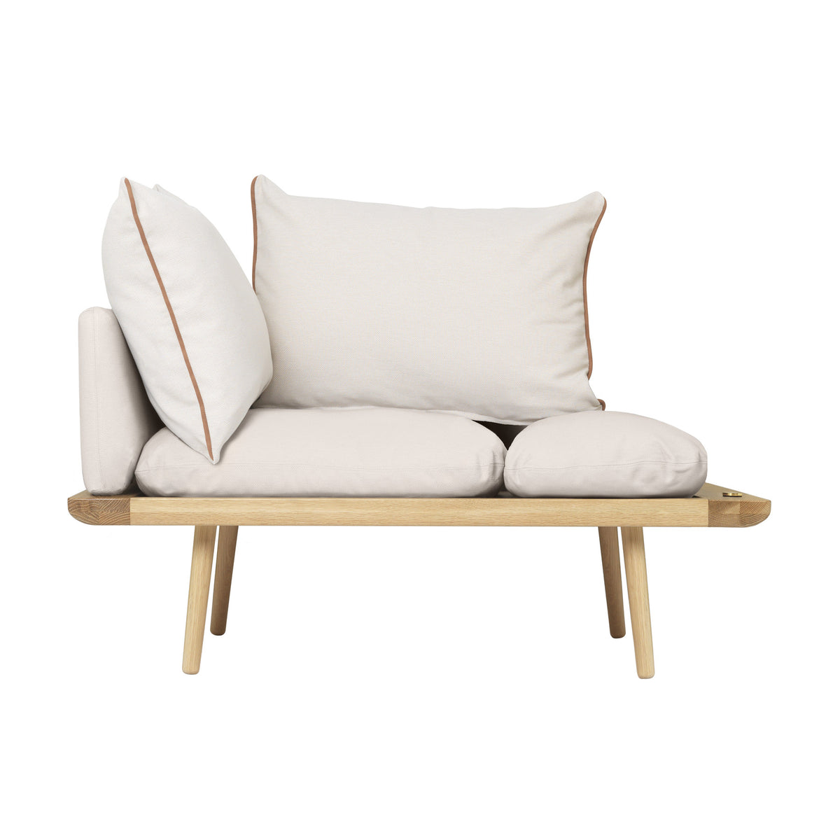 Lounge Around 1.5-Sitzer Sofa in White Sands präsentiert im Onlineshop von KAQTU Design AG. 2er Sofa ist von Umage