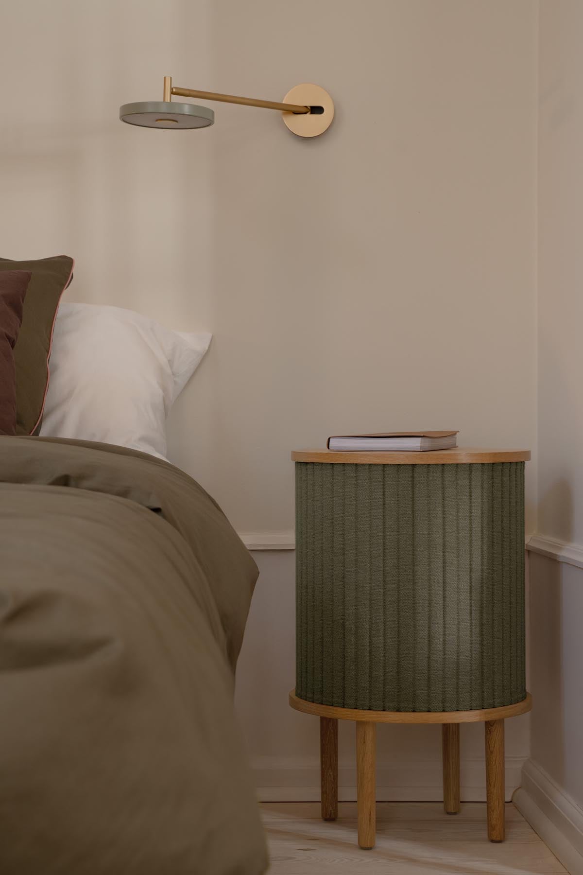 Audacious Sideboard Mini in Morning Meadows präsentiert im Onlineshop von KAQTU Design AG. Sideboard ist von Umage