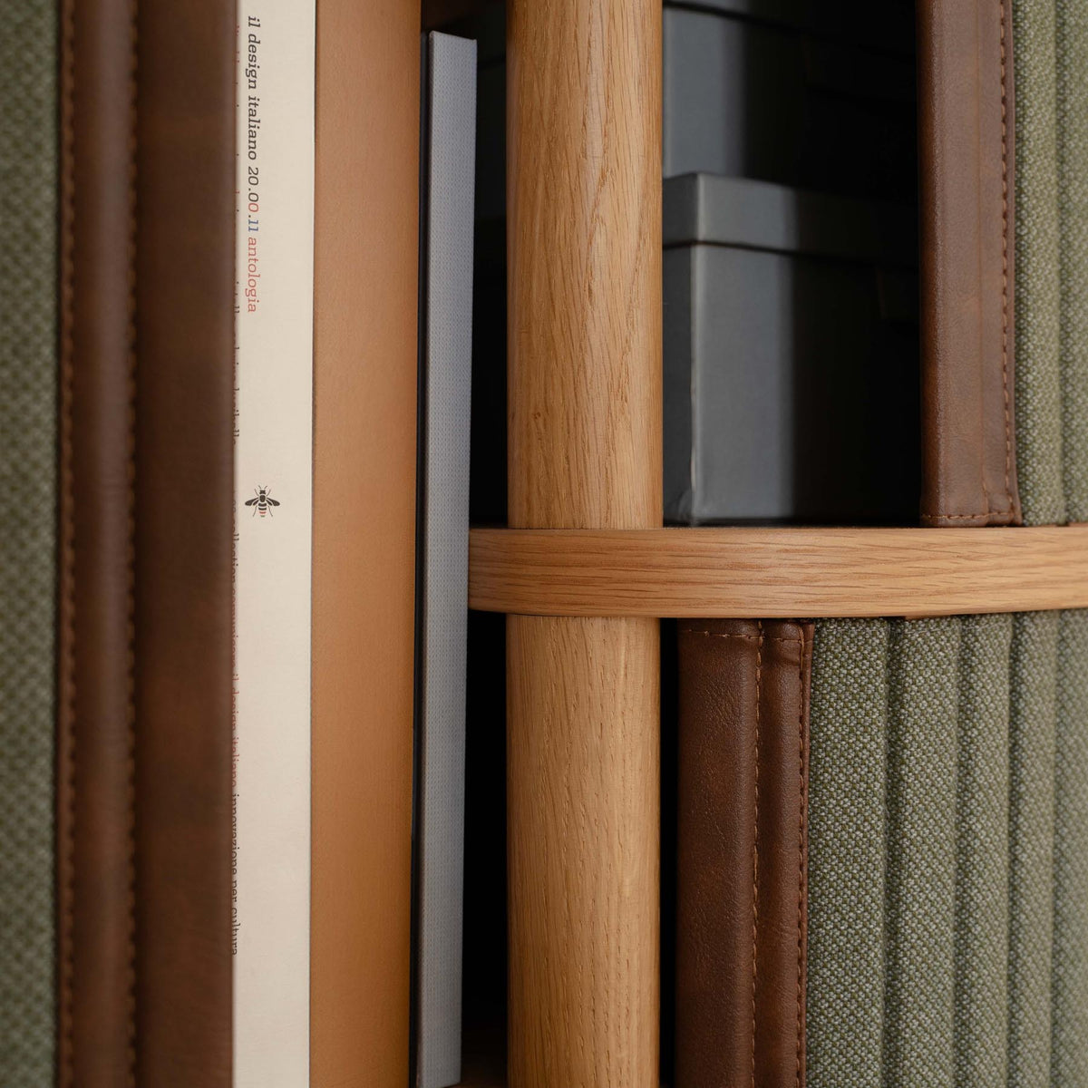 Audacious Highboard in Morning Meadows präsentiert im Onlineshop von KAQTU Design AG. High-Sideboard ist von Umage