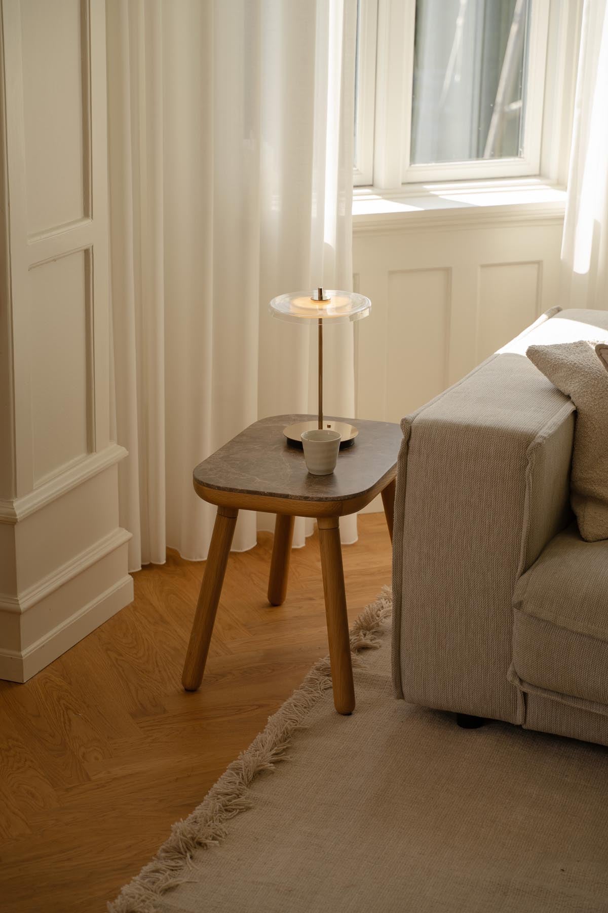 Paff low Beistelltisch in Emperador präsentiert im Onlineshop von KAQTU Design AG. Beistelltisch ist von Umage