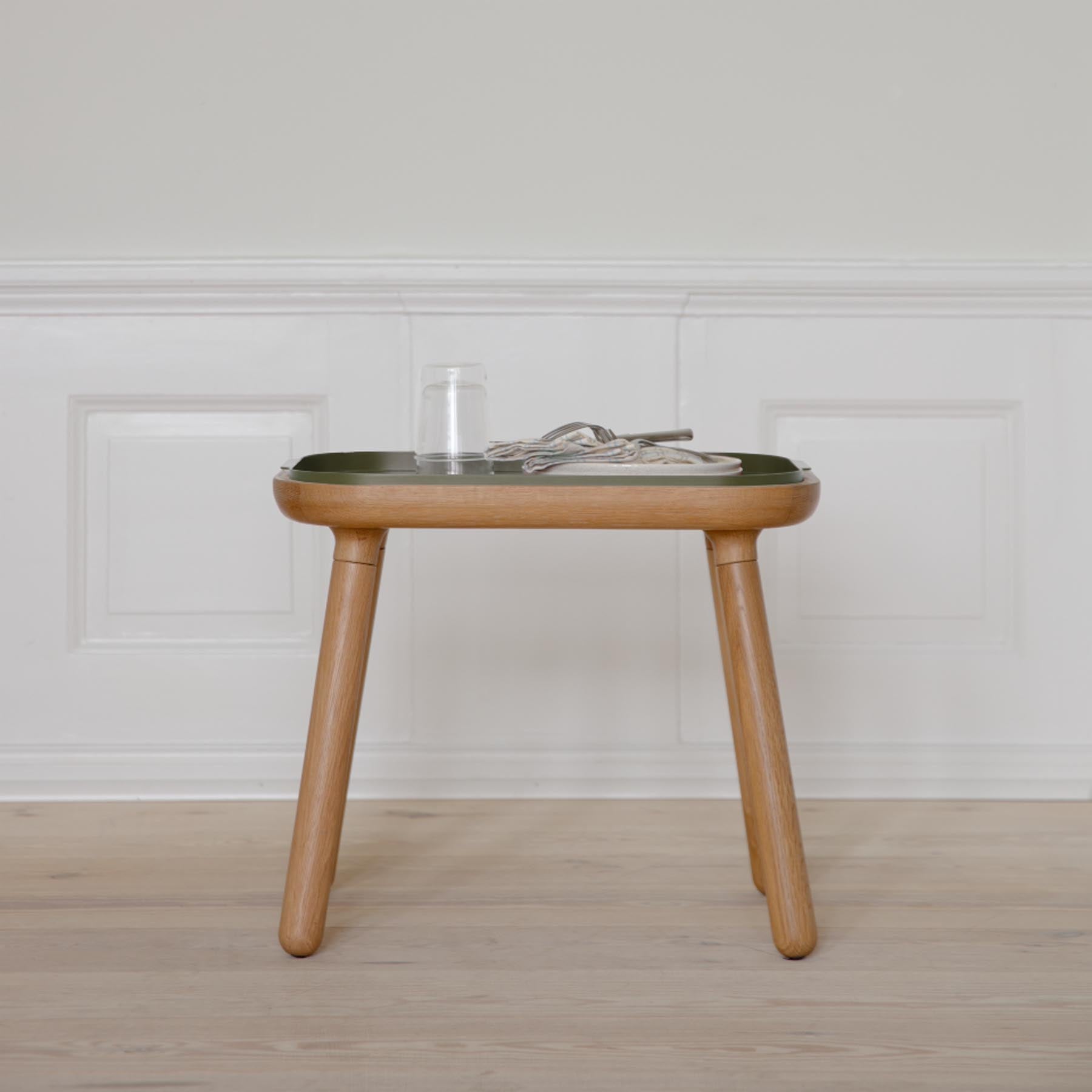 Eleganter Paff low Beistelltisch aus grünem Marmor, perfekt für zeitgemäße Wohnräume und als dekoratives Highlight in jedem Zuhause.