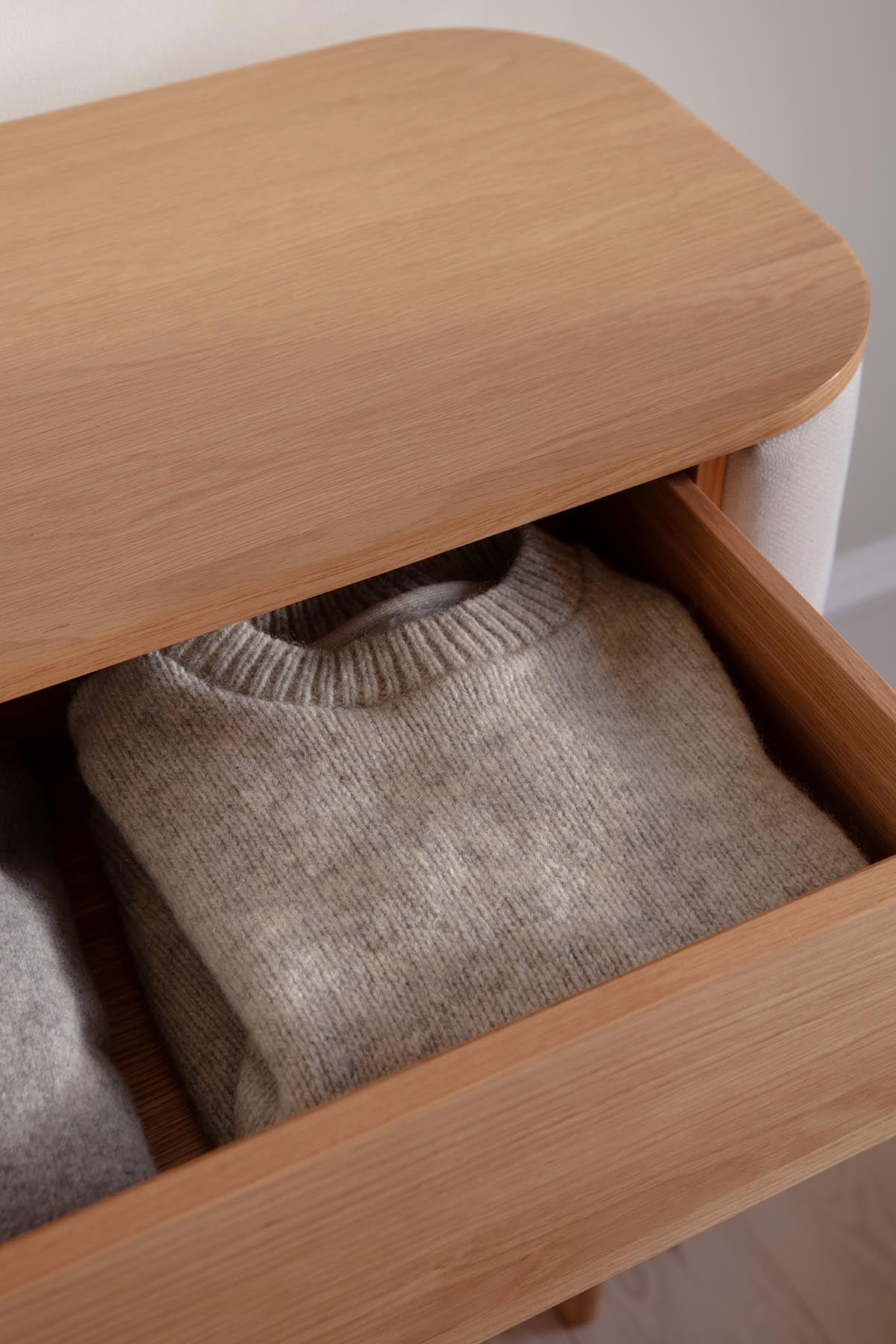 Treasures Dresser in White Sands präsentiert im Onlineshop von KAQTU Design AG. Kommode ist von Umage