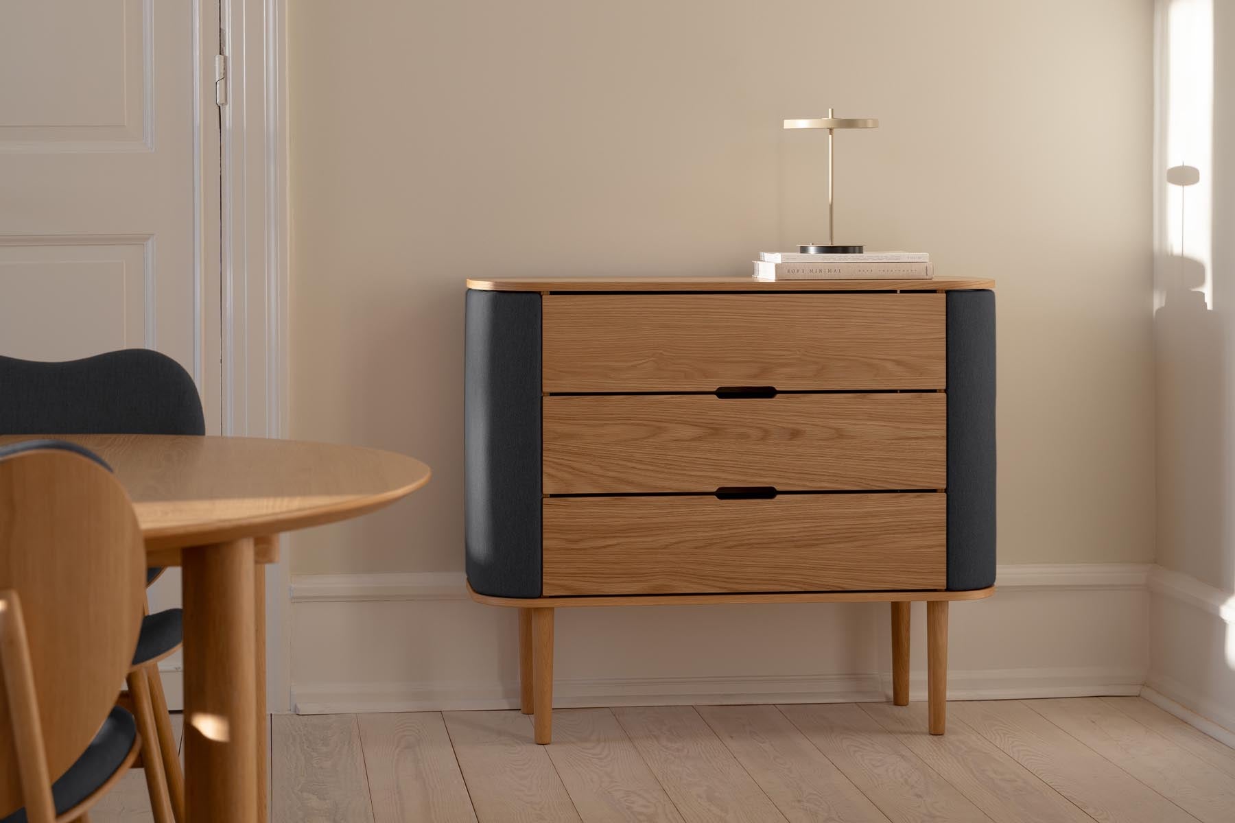 Treasures Dresser in Shadow präsentiert im Onlineshop von KAQTU Design AG. Kommode ist von Umage