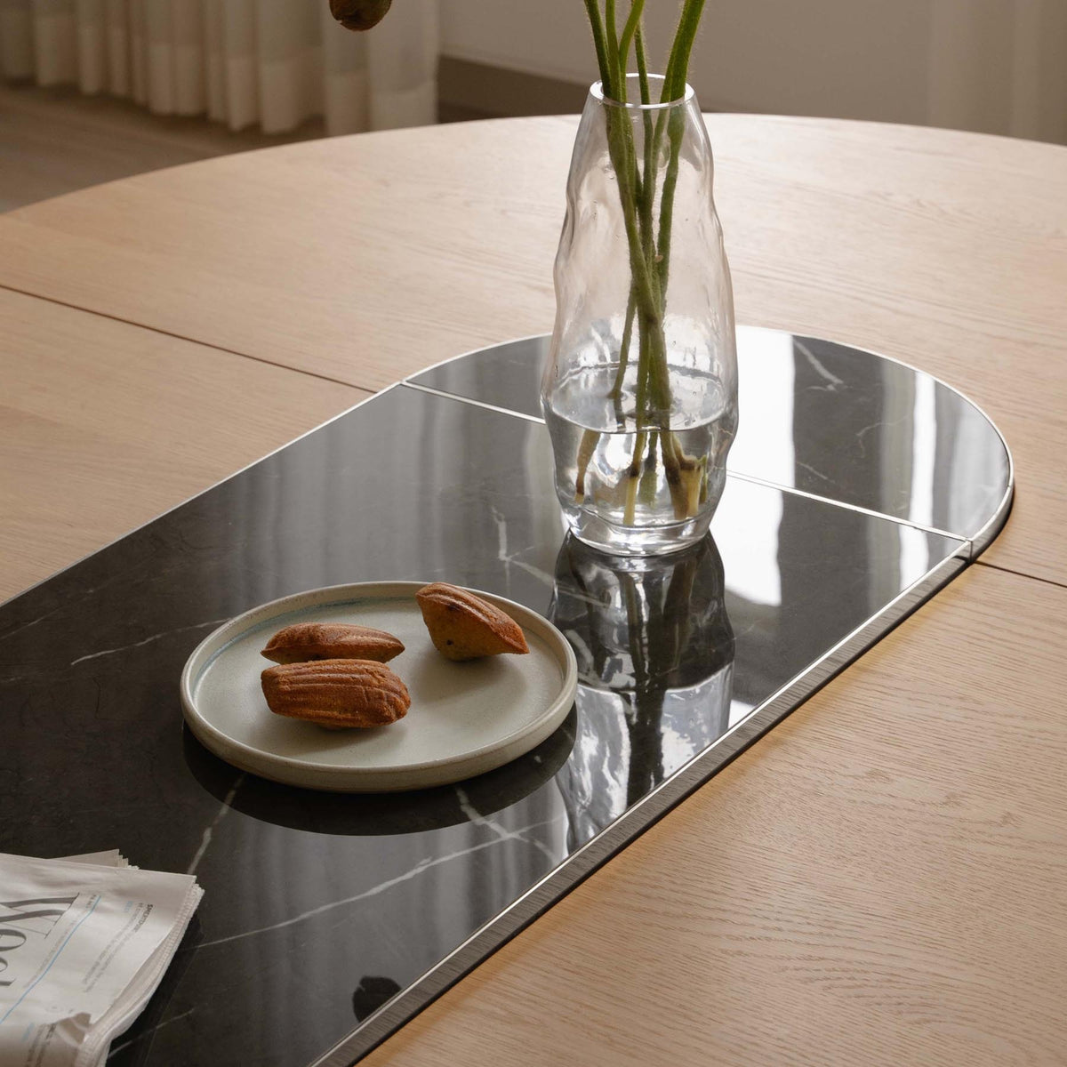 Ausziehbarer Esstisch Comfort Circle von Umage aus Eiche mit Tischplatte und Beinen