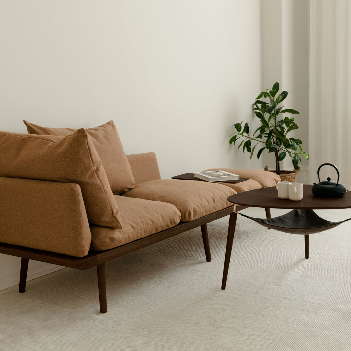 Lounge Around 3-Sitzer Sofa in Sugar Brown präsentiert im Onlineshop von KAQTU Design AG. 3er Sofa ist von Umage