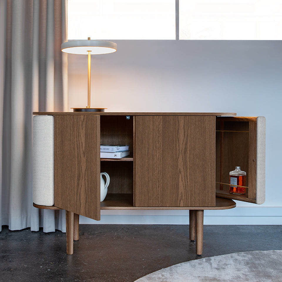 Treasures 2-türig Sideboard in Sterling präsentiert im Onlineshop von KAQTU Design AG. Sideboard ist von Umage
