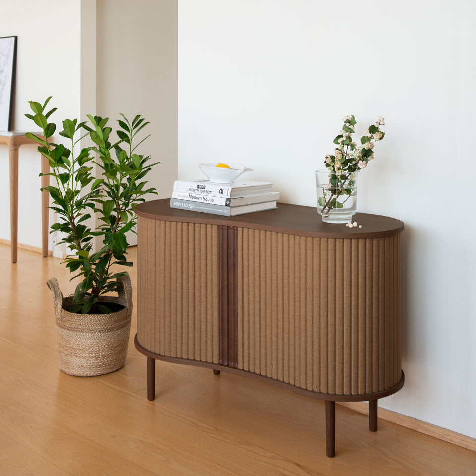 Audacious Kommode in Sugar Brown präsentiert im Onlineshop von KAQTU Design AG. Kommode ist von Umage