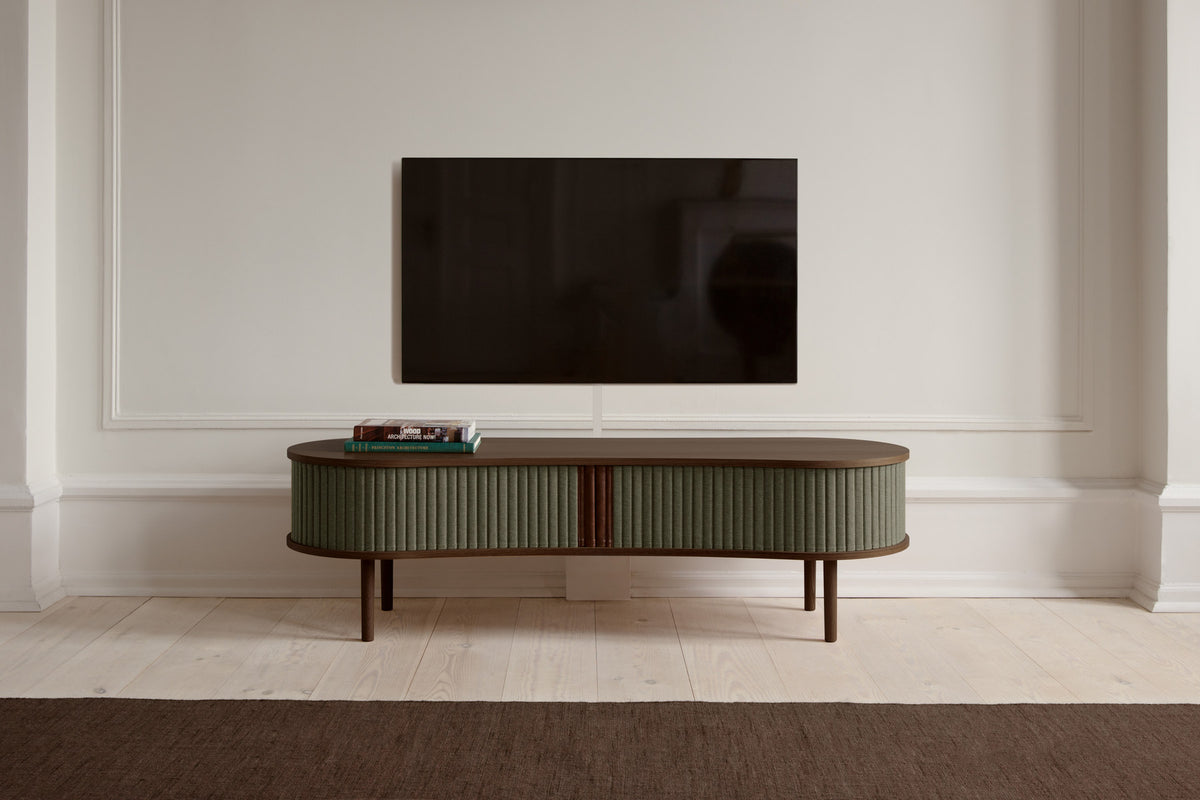 Audacious TV Bank in Morning Meadows präsentiert im Onlineshop von KAQTU Design AG. TV-Möbel ist von Umage