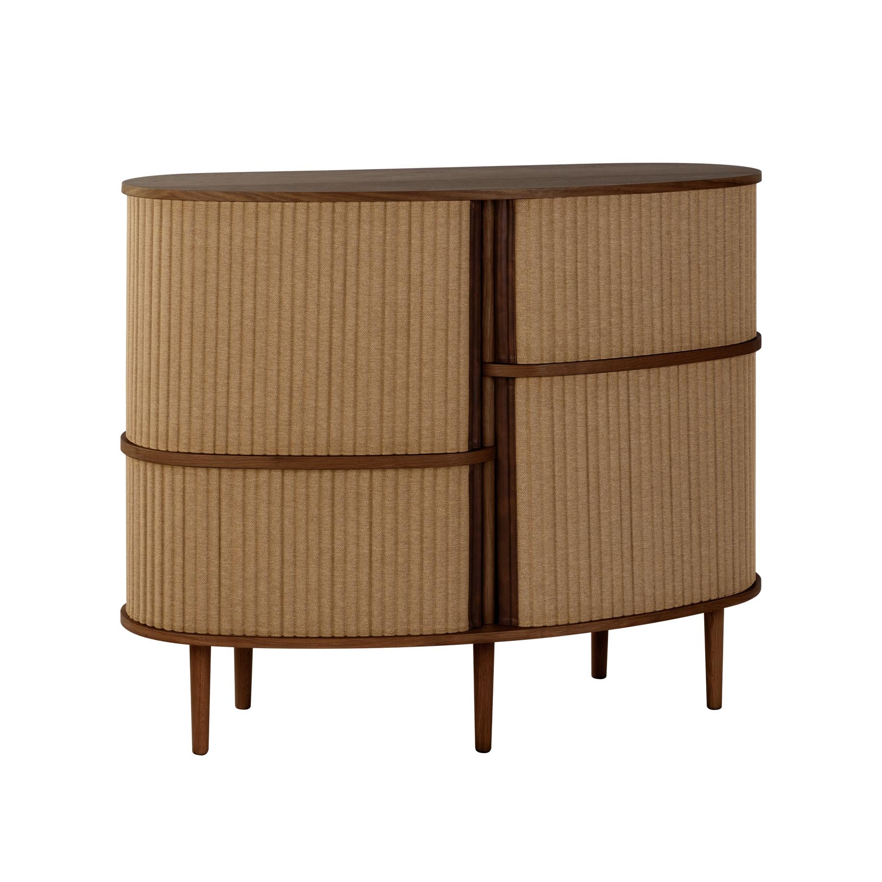 Elegantes Highboard von Umage in strahlendem Weiß, ideal für moderne Wohnräume und vielseitige Aufbewahrungslösungen.