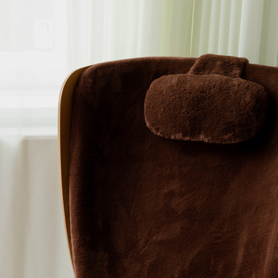 Neck Rest - Umage Sessel in Teddy Brown präsentiert im Onlineshop von KAQTU Design AG. Sessel-Zubehör ist von Umage