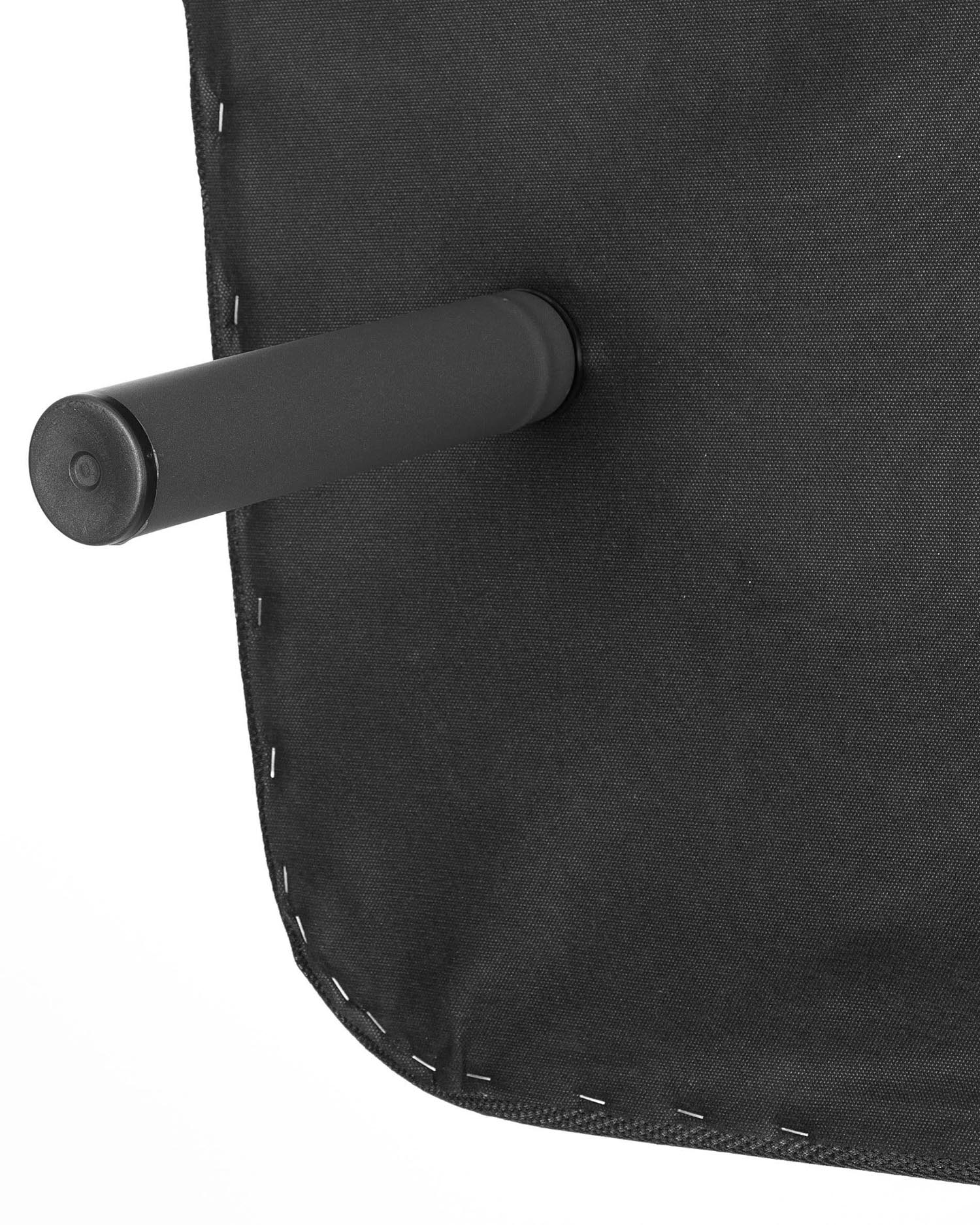 Elegantes Under Bettgestell von Kave Home, 135 x 190 cm, mit atmungsaktivem 3D-Stoff. Perfekt für stilvolle Schlafzimmer und erholsame Nächte.