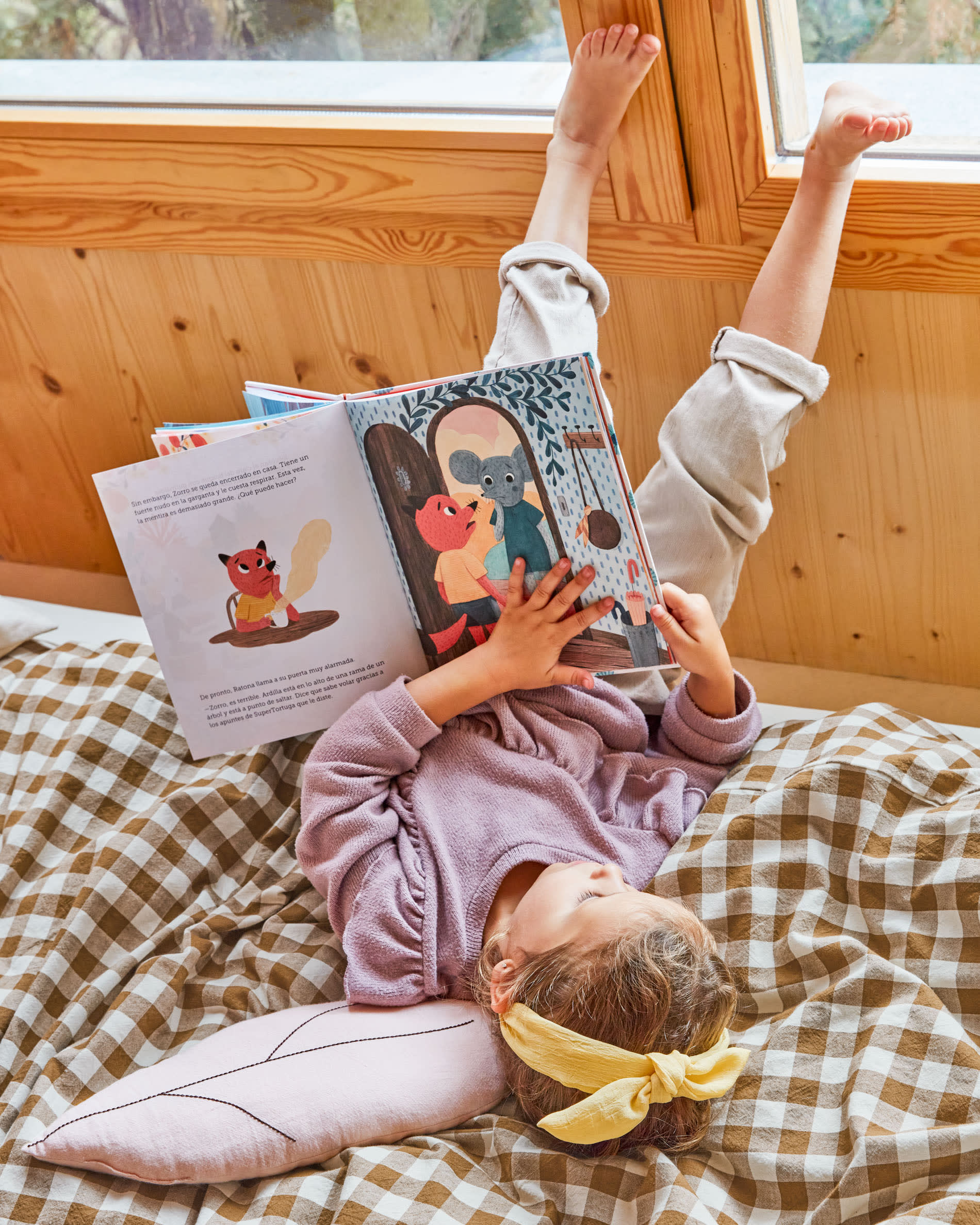 Die Valery Adaptive Foam Matratze (70 x 140 cm) von Kave Home sorgt für erholsamen Schlaf und passt perfekt in jedes Kinderbett.