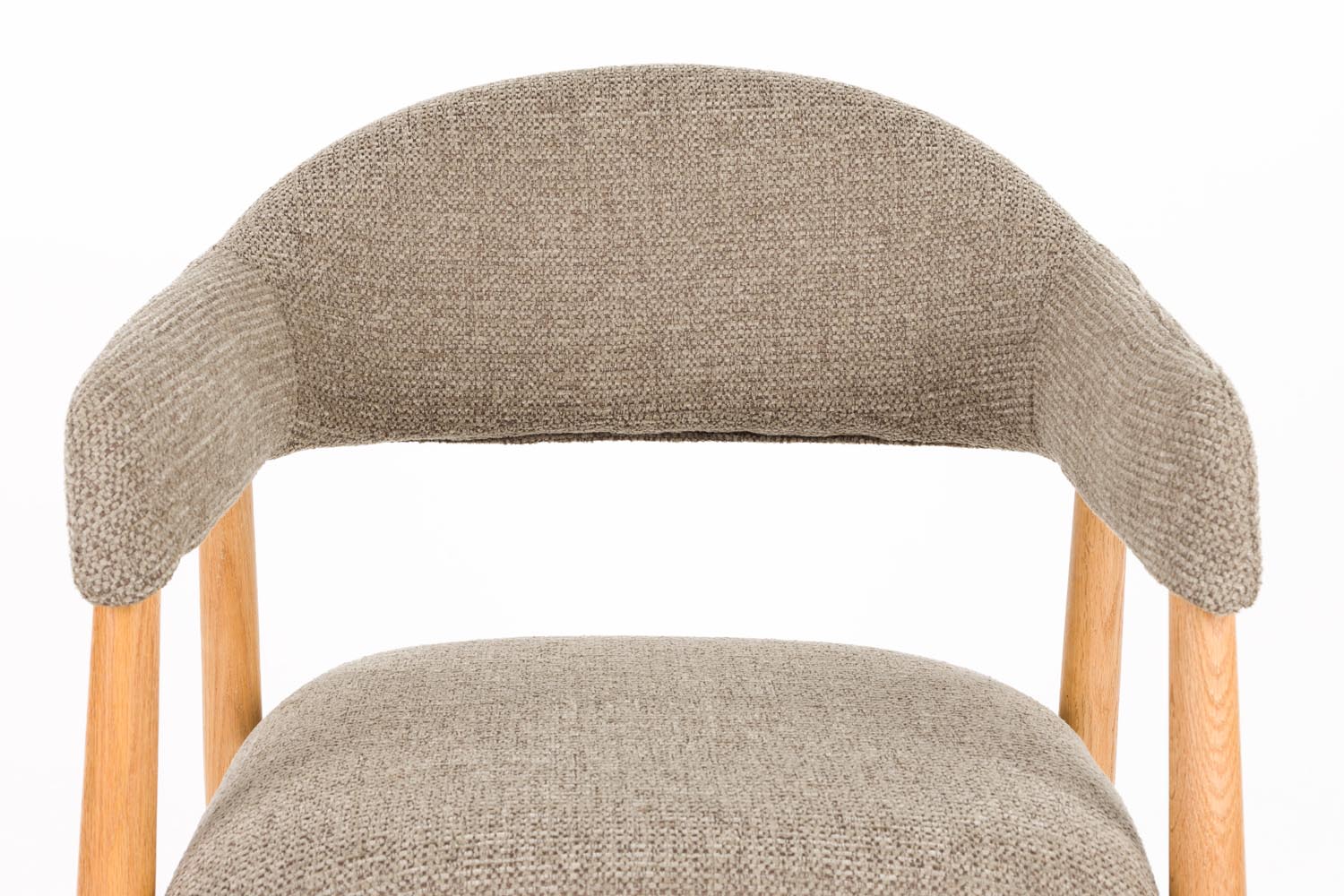 Erleben Sie den Armlehnstuhl Indy Dark Brown von White Label Living – eine harmonische Verbindung aus modernem Design und höchstem Sitzkomfort für Ihr Zuhause.