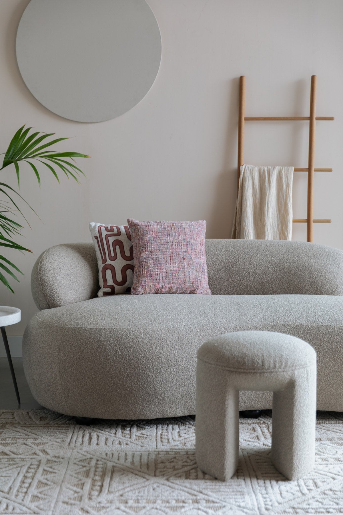 Sofa Noxx in beige präsentiert im Onlineshop von KAQTU Design AG. 2er Sofa ist von White Label Living