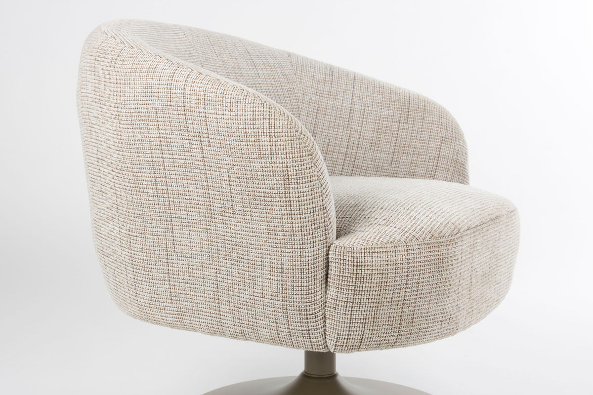 Sessel Renate in Braun präsentiert im Onlineshop von KAQTU Design AG. Drehsessel ist von White Label Living