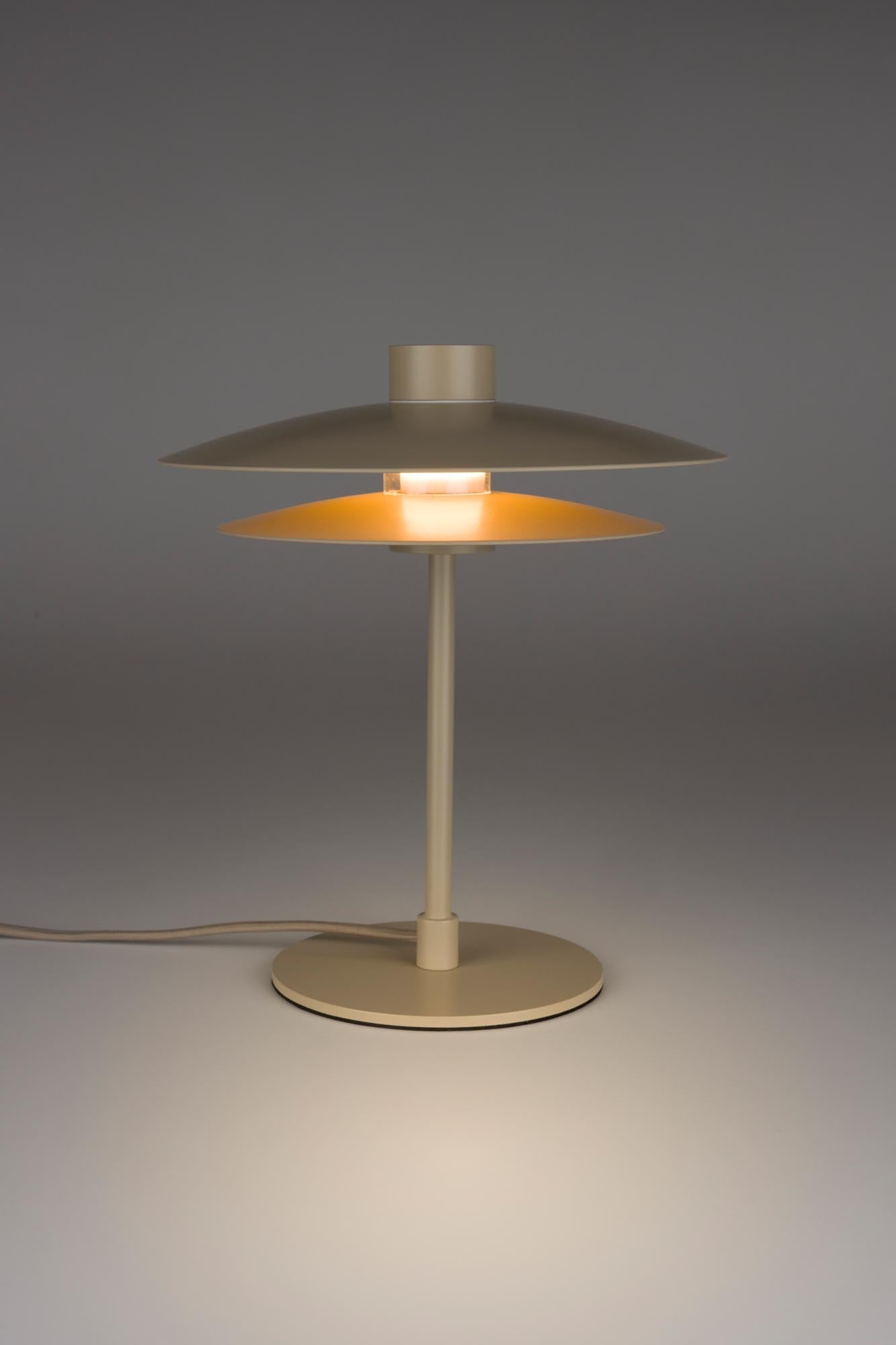 Tischleuchte Wubbo Beige in beige präsentiert im Onlineshop von KAQTU Design AG. Tischleuchte ist von White Label Living