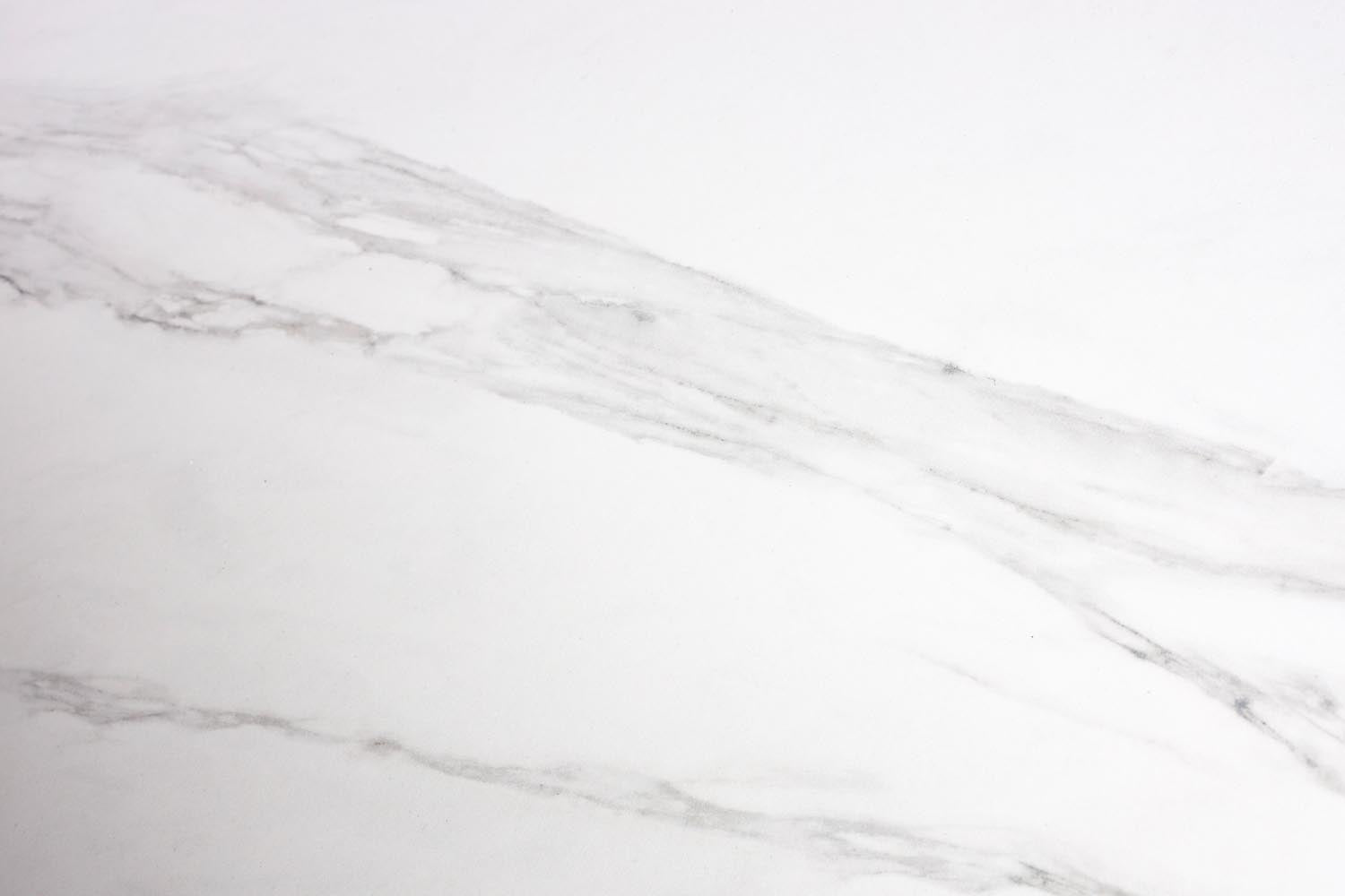 Entdecken Sie den stilvollen Almira Esstisch Oval von White Label Living – ideal für gesellige Momente und moderne Einrichtung. Hochwertig und elegant!