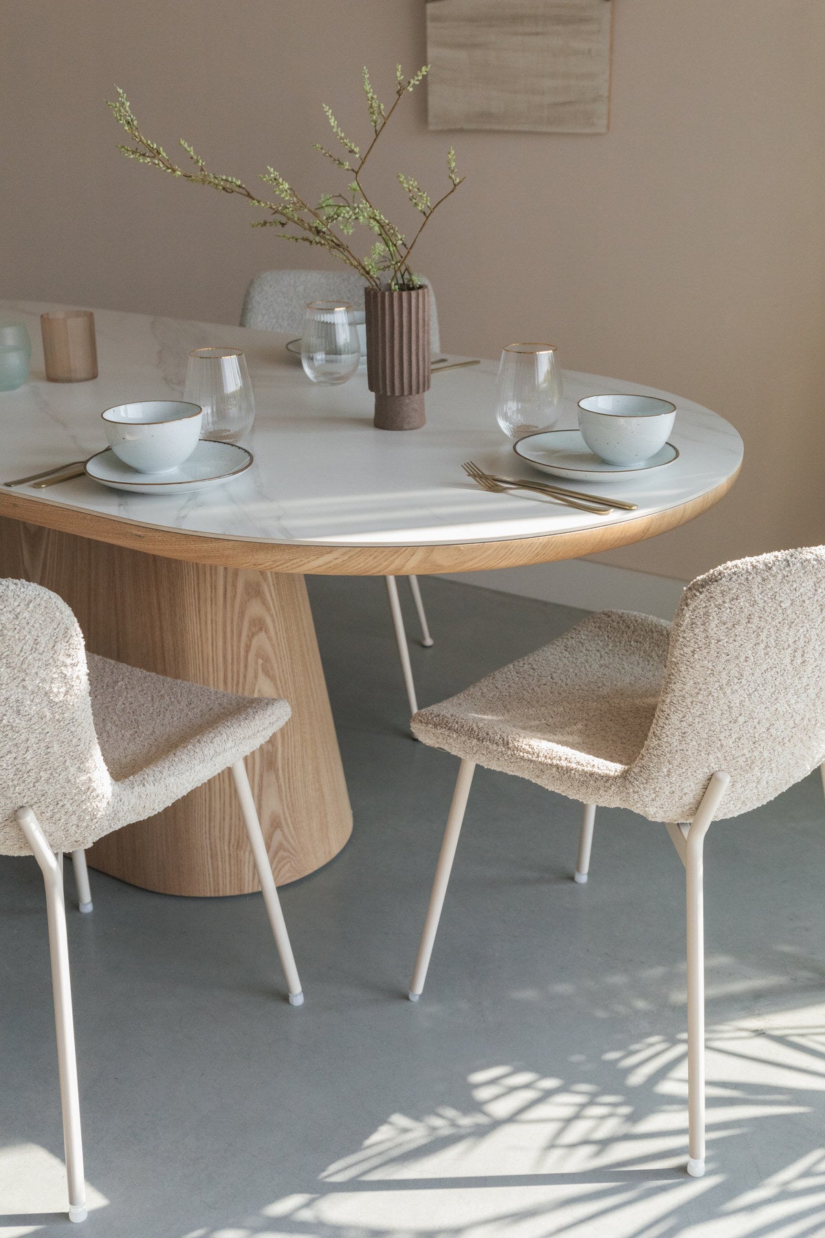 Almira Esstisch Oval in Natur präsentiert im Onlineshop von KAQTU Design AG. Esstisch ist von White Label Living