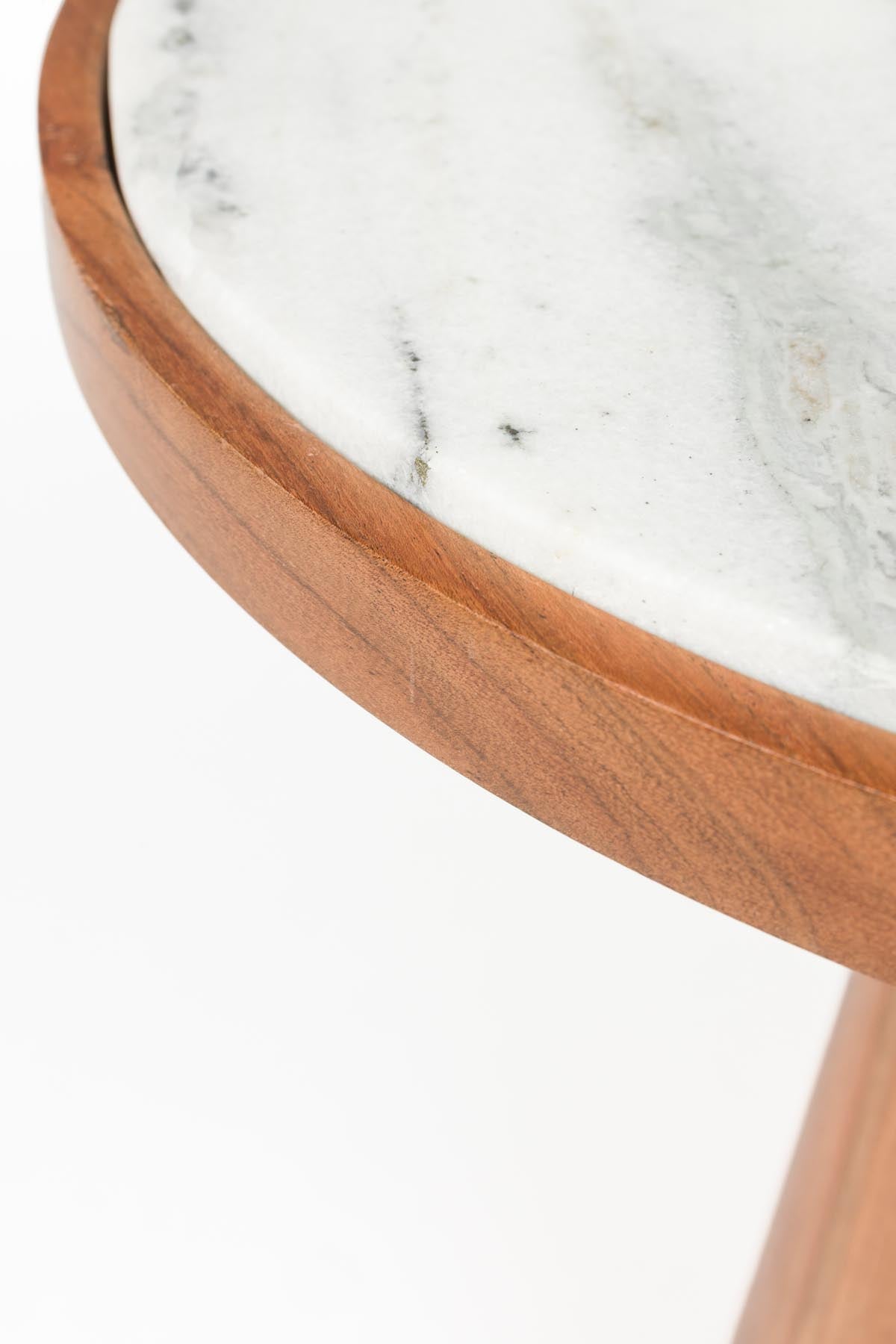 Kaffeetisch Mees in Braun präsentiert im Onlineshop von KAQTU Design AG. Couchtisch ist von White Label Living
