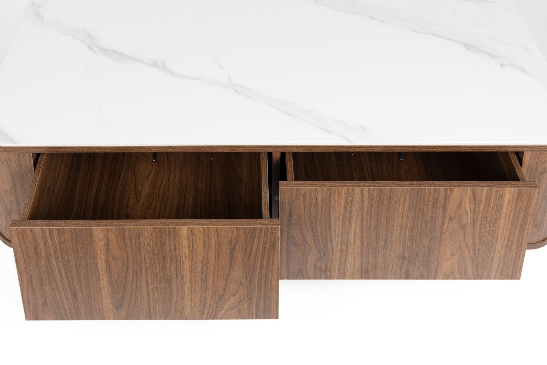 Kommode Almira in Braun präsentiert im Onlineshop von KAQTU Design AG. Kommode ist von White Label Living
